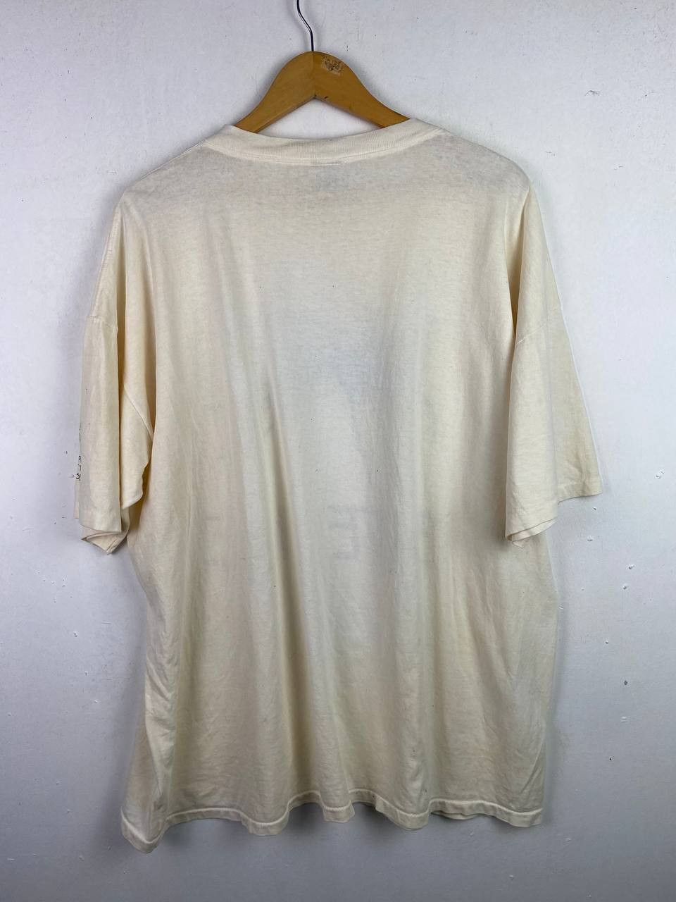 Vintage vintage bite me big logo tee nice design Size US XXL / EU 58 / 5 - 10 Thumbnail