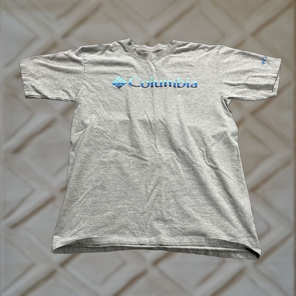 Vintage Columbia Graphic T-Shirt Men Medium Gray Cotton Crew Neck Short Sleeve Outdoor Sports Size US M / EU 48-50 / 2 - 1 Thumbnail