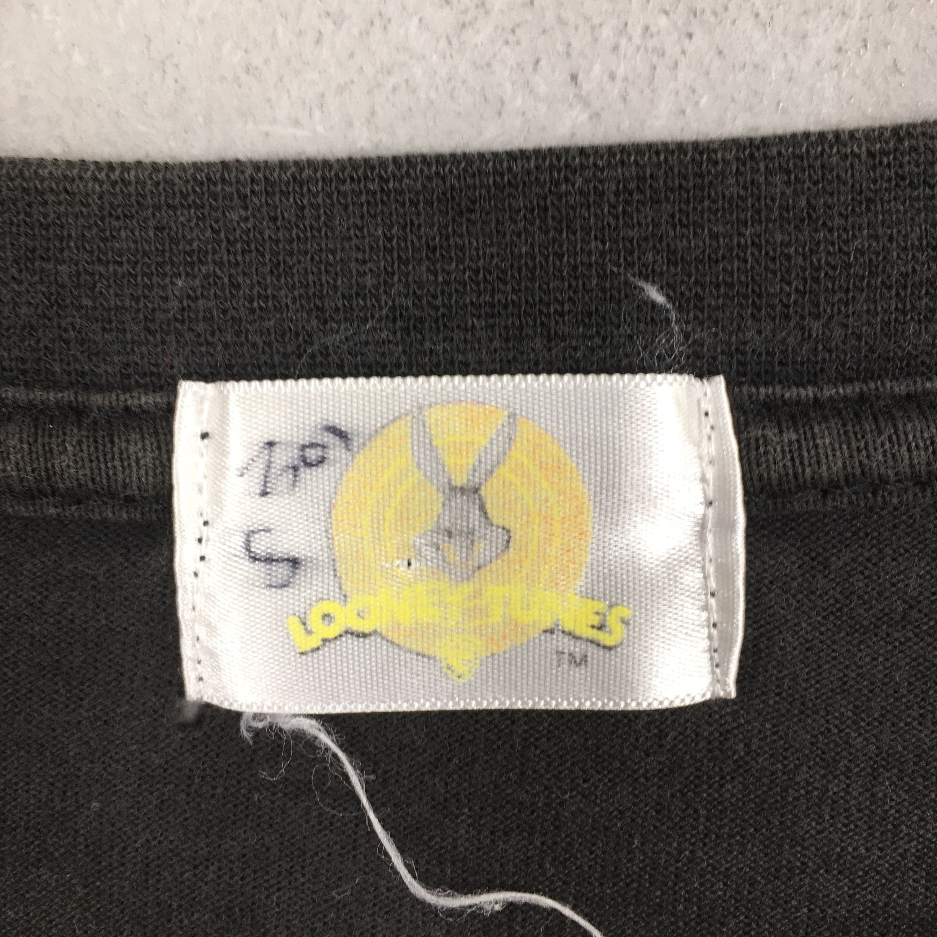 Vintage × Warner Bros Vintage Looney Tunes Tweety Black T shirt Medium Size US M / EU 48-50 / 2 - 3 Thumbnail