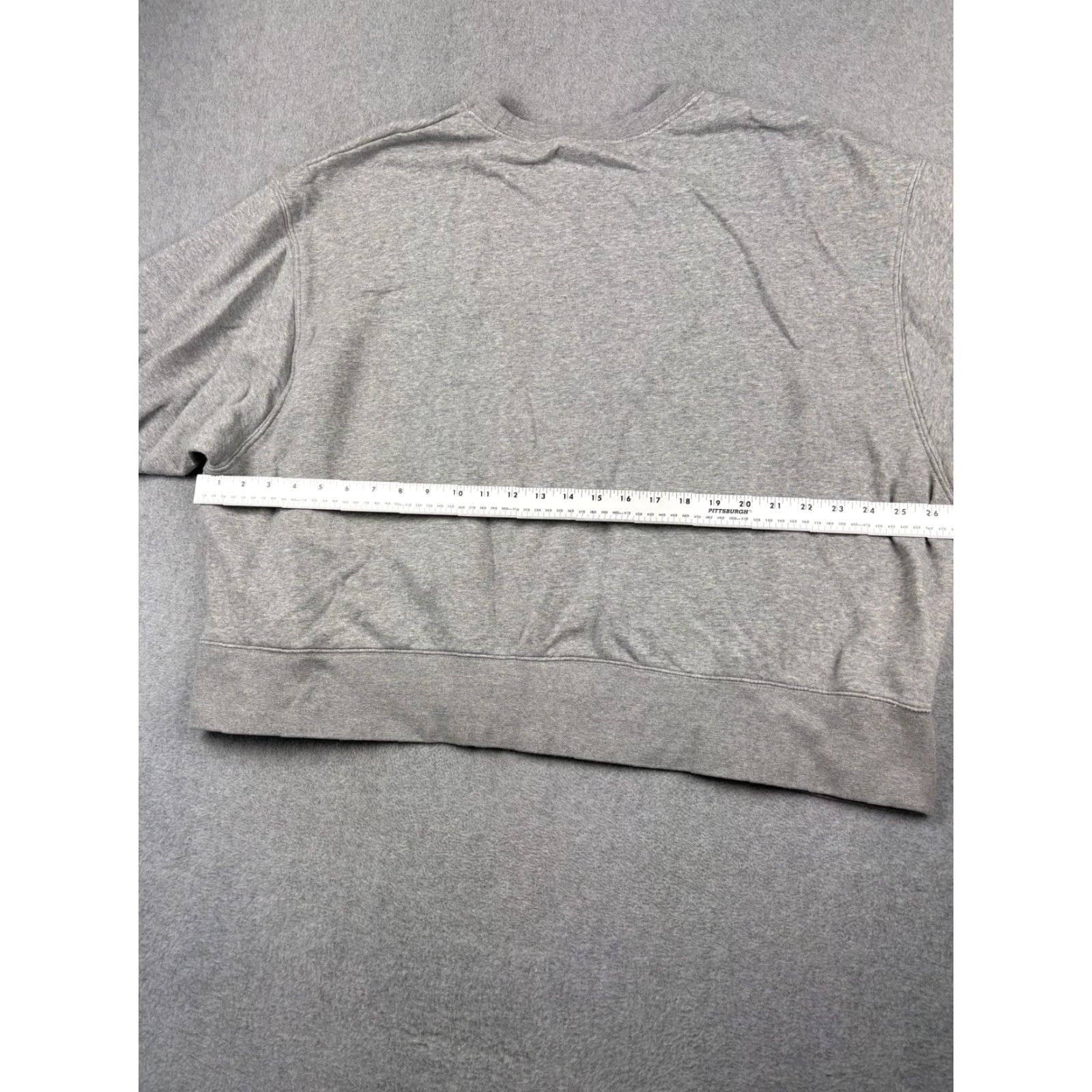 Nike Nike Sweatshirt Women 2XL Gray Crewneck Swoosh Pullover Athletic Cropped Size XXL / US 16-18 / IT 52-54 - 5 Thumbnail