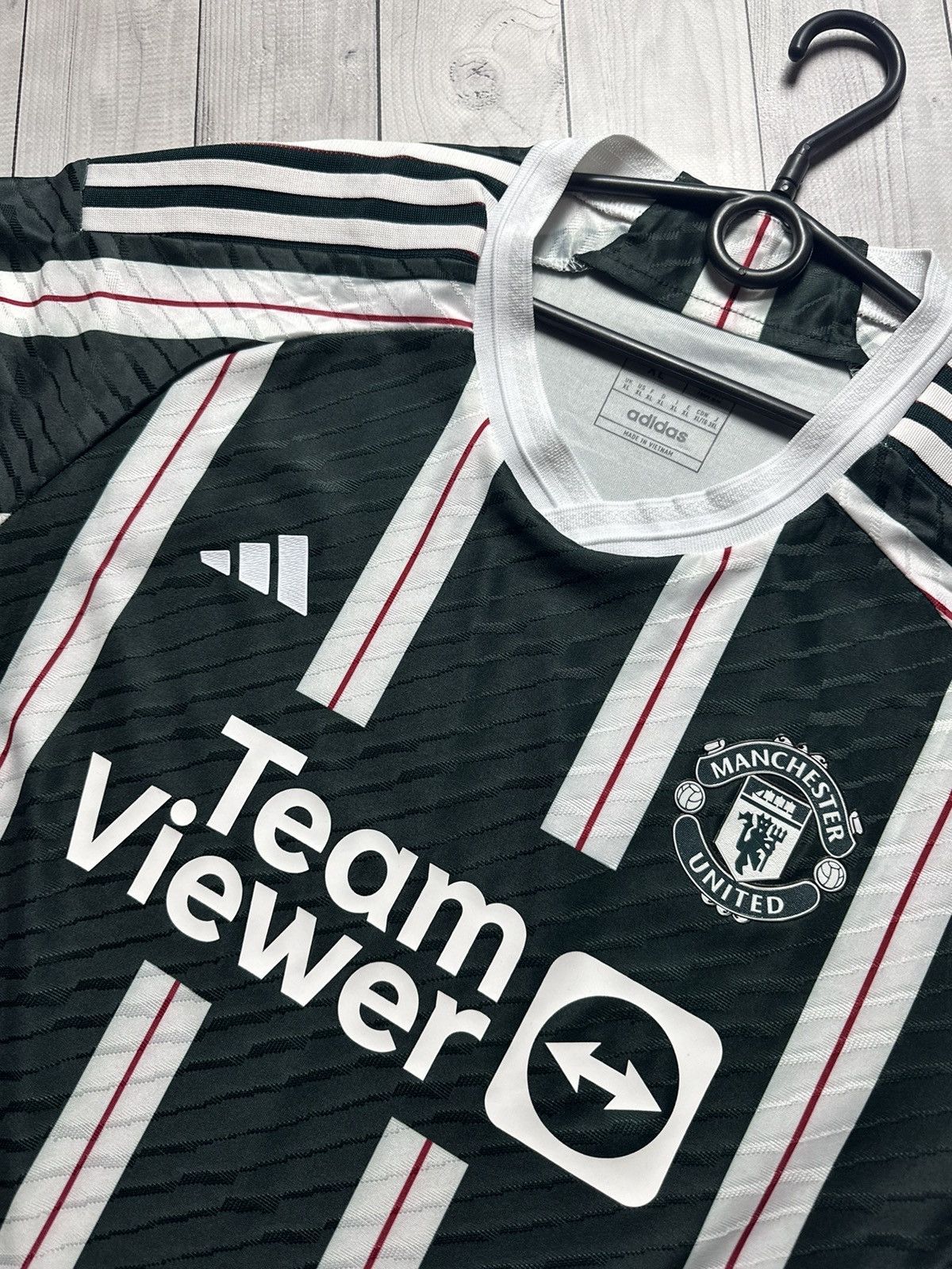 Other Manchester United soccer tee size L rare Size US L / EU 52-54 / 3 - 5 Thumbnail