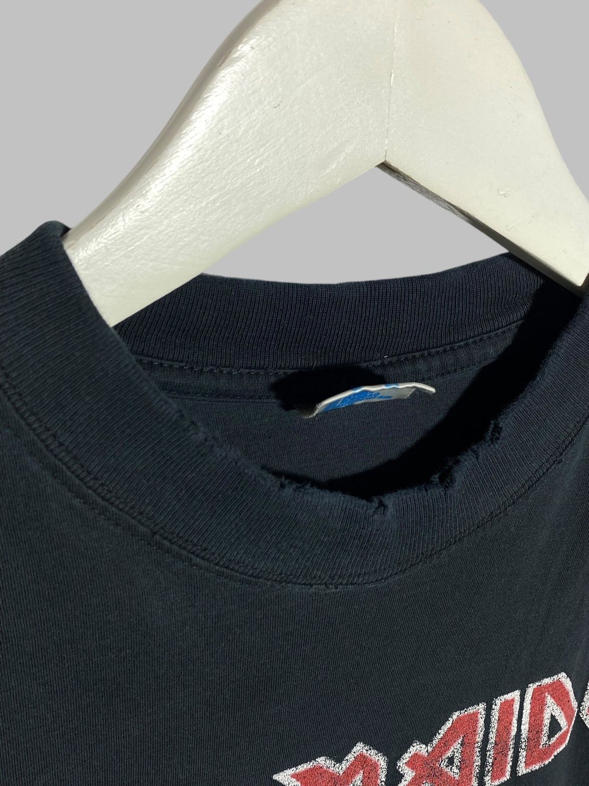 Band Tees Vintage Iron Maiden Graphic Print Distressed t-shirt Size US M / EU 48-50 / 2 - 15 Thumbnail