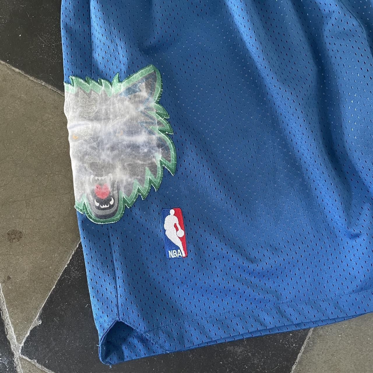 NBA 🌹🫶Adidas Timberwolves NBA shorts vintage Size US 32 / EU 48 - 4 Thumbnail
