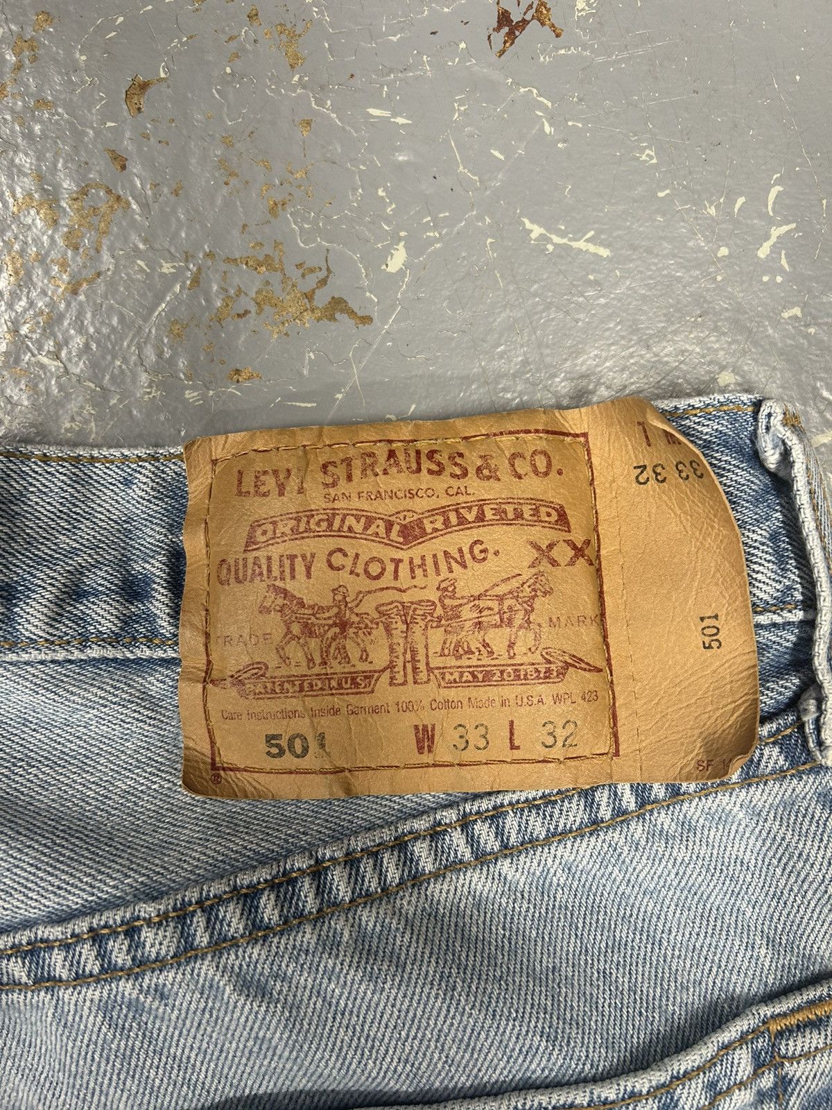 Levi's × Vintage Crazy Vintage 90s Baggy Levi’s 501 Lightwash Jeans Size US 31 - 3 Thumbnail