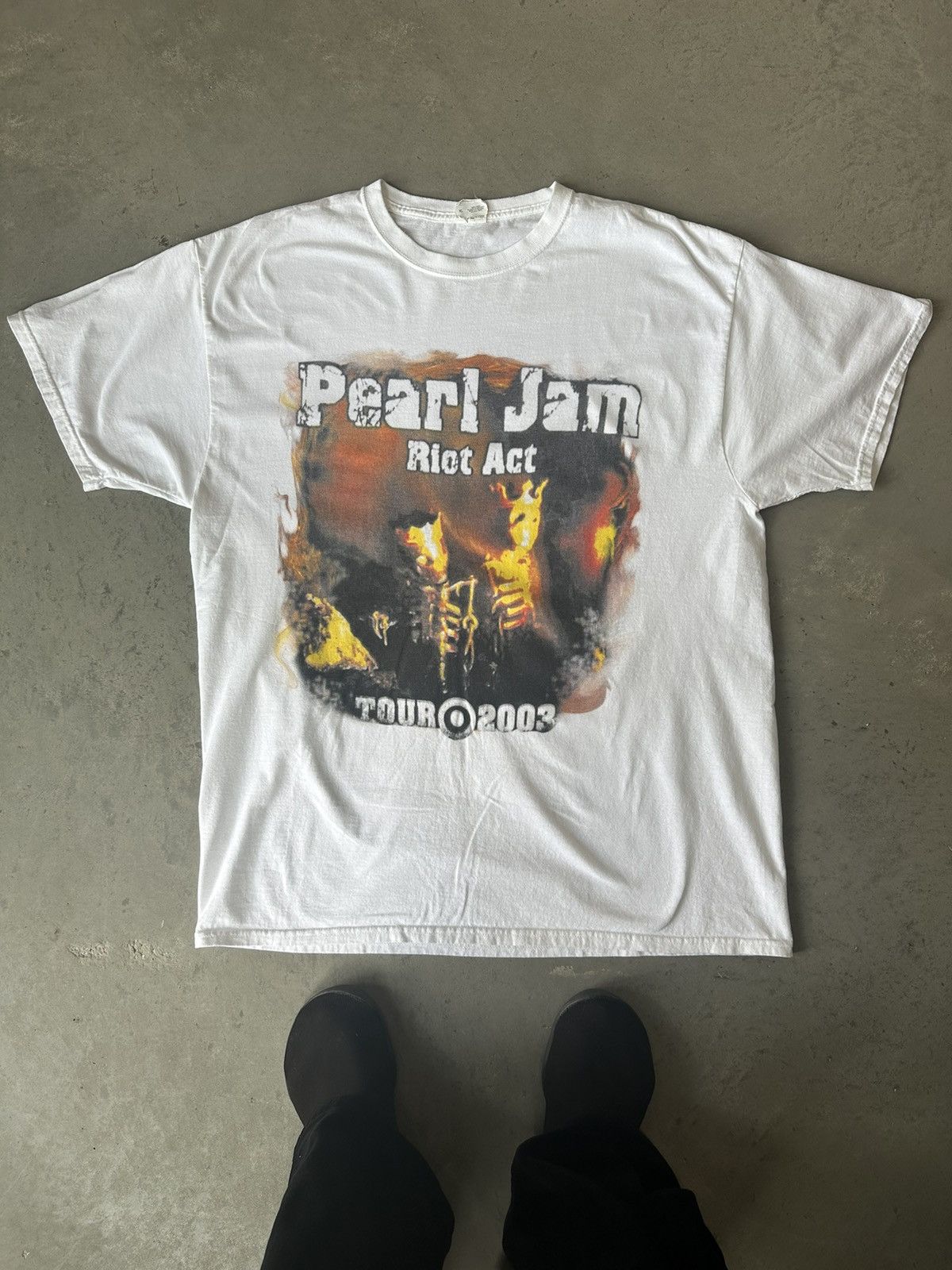 image of Vintage Pearl Jam Riot Act Tour Tee 2003 in White, Men's (Size XL)