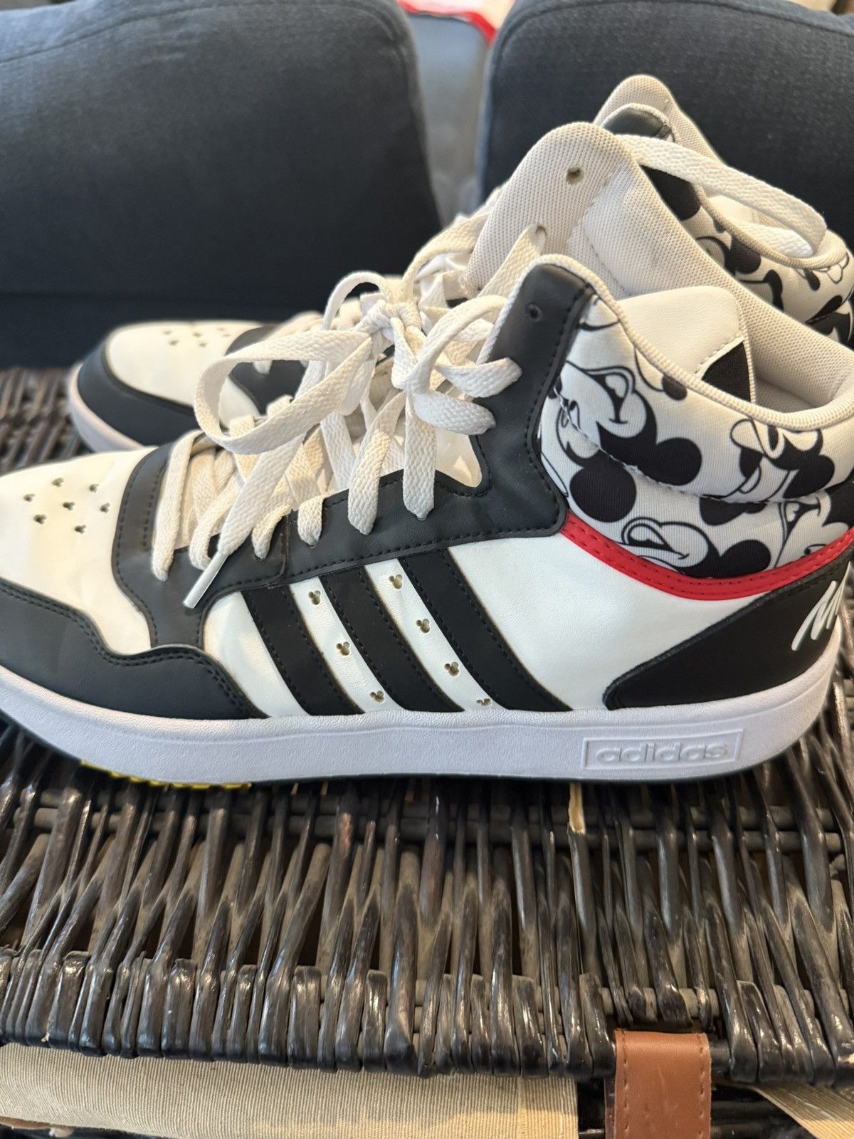 Adidas adidas x Mickey Mouse hoops Size US 13 / EU 46 - 3 Thumbnail