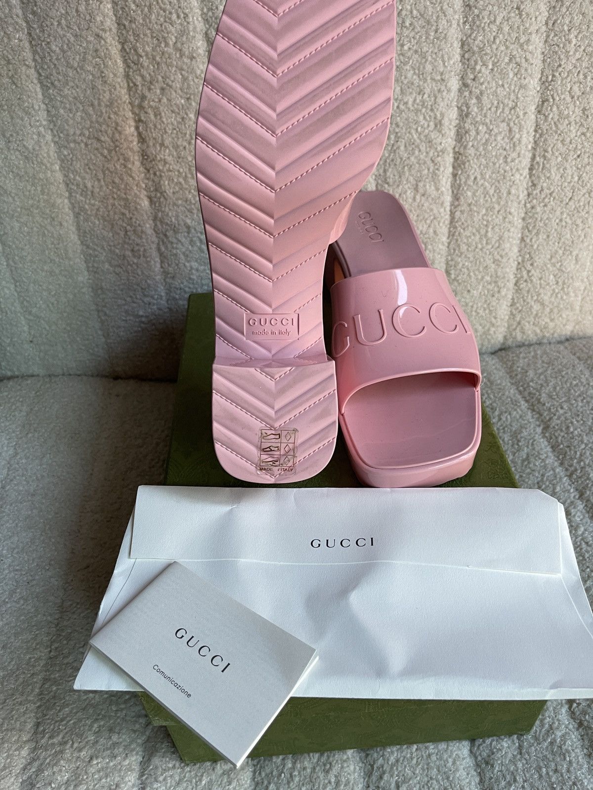Gucci GUCCI Pink Rubber Slide Heeled Sandals Size 9 Size US 9 / IT 39 - 5 Thumbnail
