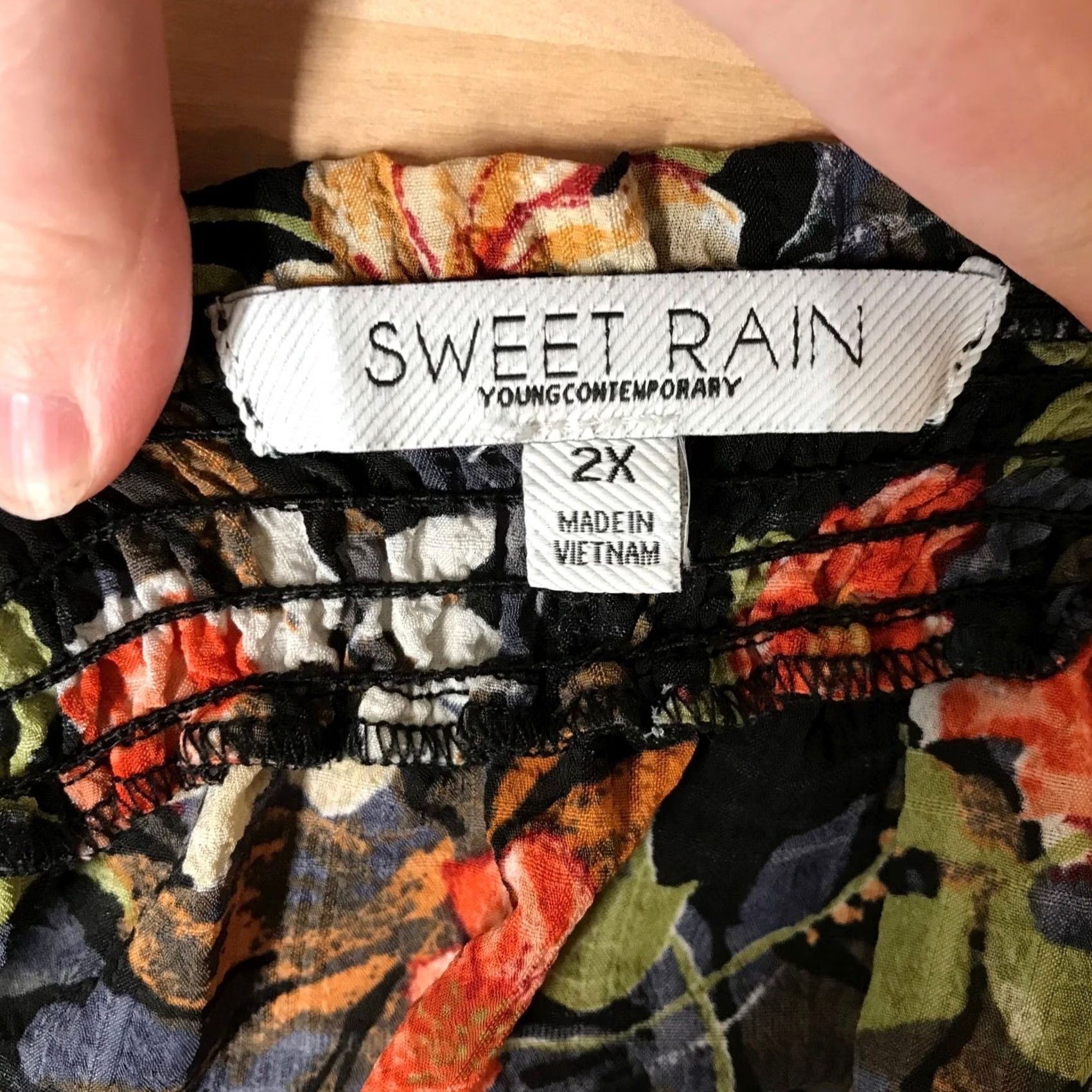 Rains Sweet Rain Black Floral Square Neck Smocked Off Shoulder Top Women's 2X Size XXL / US 16-18 / IT 52-54 - 7 Thumbnail
