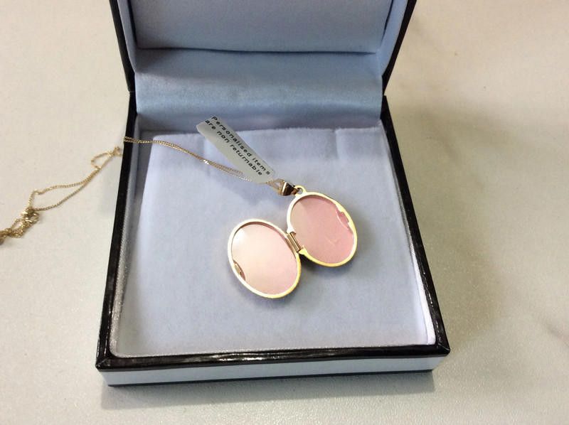 Designer 9ct gold with writing mum love you necklace Size ONE SIZE - 8 Thumbnail