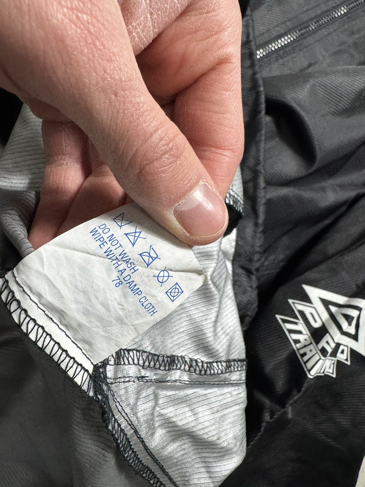 Umbro Umbro Black Big Logo Nylon Jacket Vintage 90’s Size US L / EU 52-54 / 3 - 10 Thumbnail