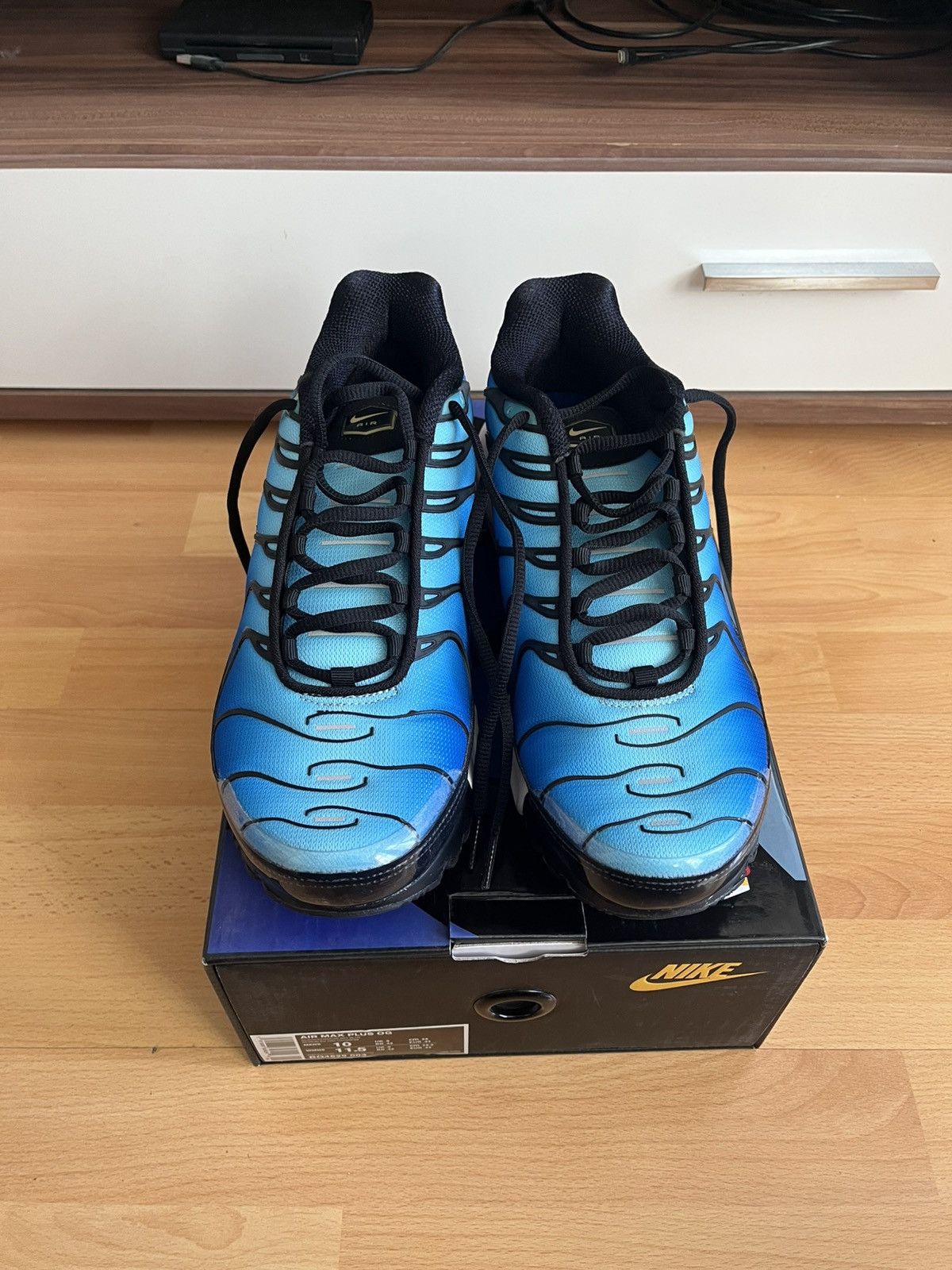 Nike Nike Air Max TN OG Hyperblue 2018 Size US 11 / EU 44 - 6 Thumbnail