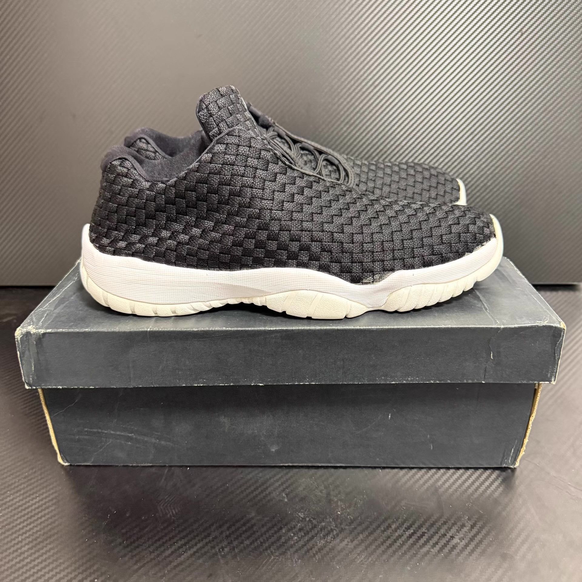 Nike Jordan Future Low Q11 Size US 10 / EU 43 - 1 Thumbnail