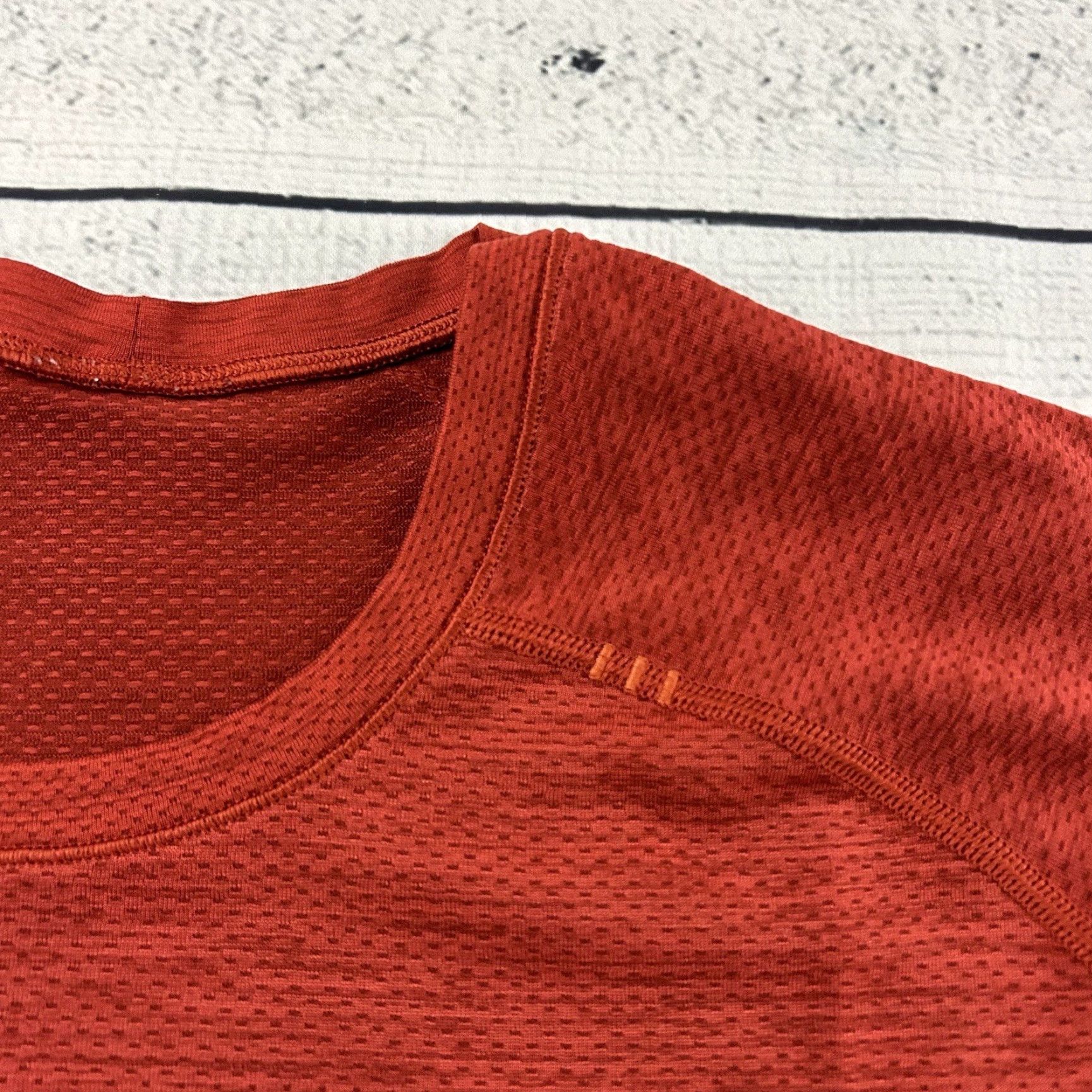 Lululemon Lululemon Metal Vent Tech Short Sleeve T-Shirt Men XL Orange Red Athletic Running Jogging Shirt Size US XL / EU 56 / 4 - 2 Thumbnail