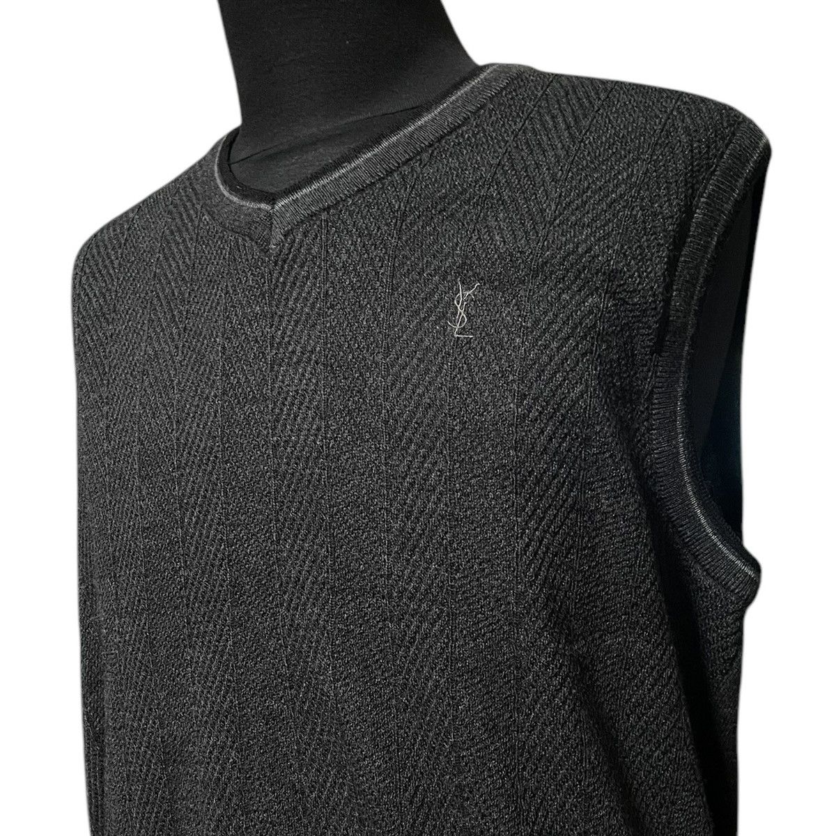 Designer × Yves Saint Laurent Vintage Yves Saint Laurent Knit Vests Size 40R - 3 Thumbnail