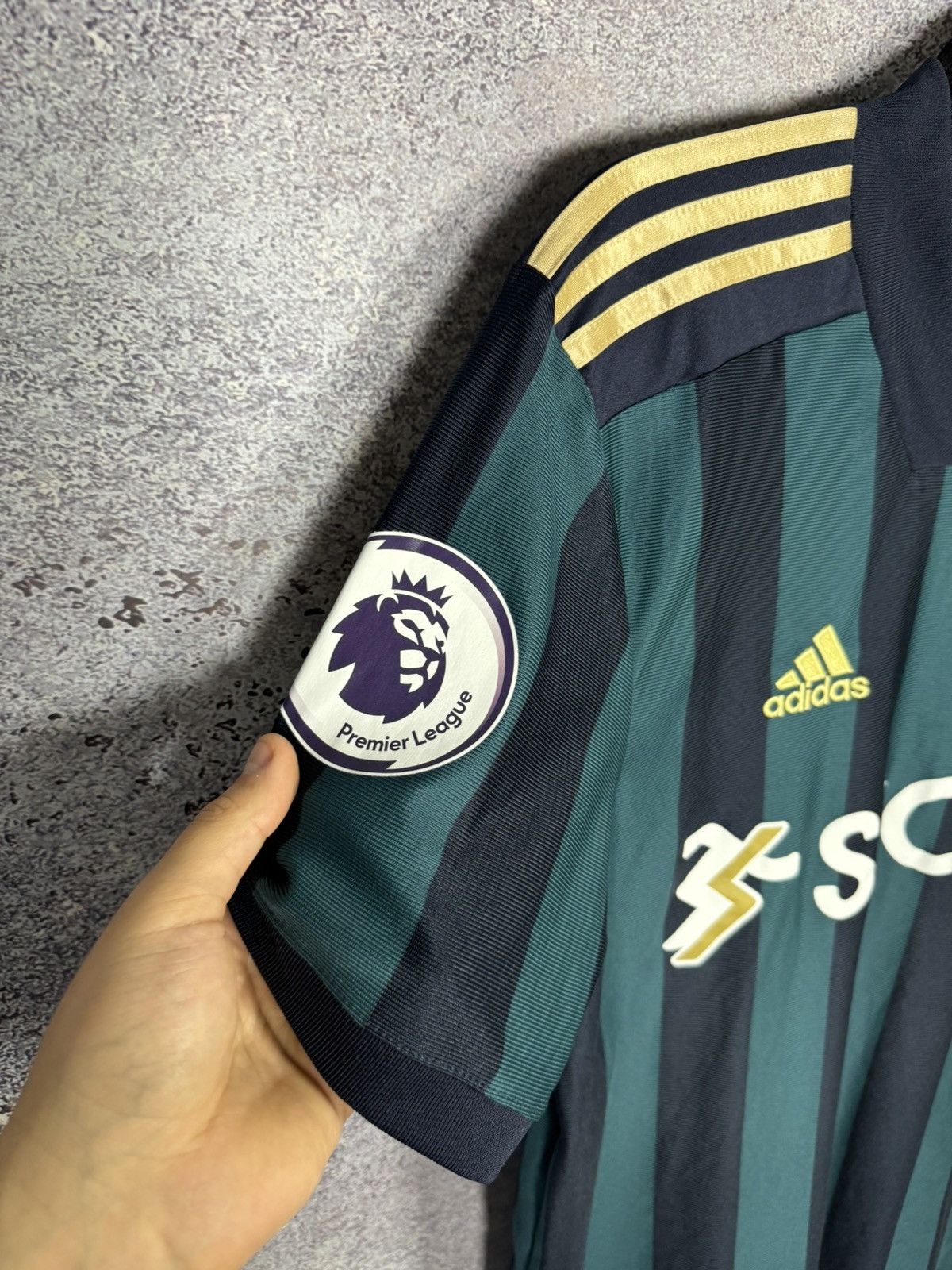 Adidas × Vintage Vintage Leeds United 2020/21 Away Adidas Soccer Jersey Size US M / EU 48-50 / 2 - 6 Thumbnail