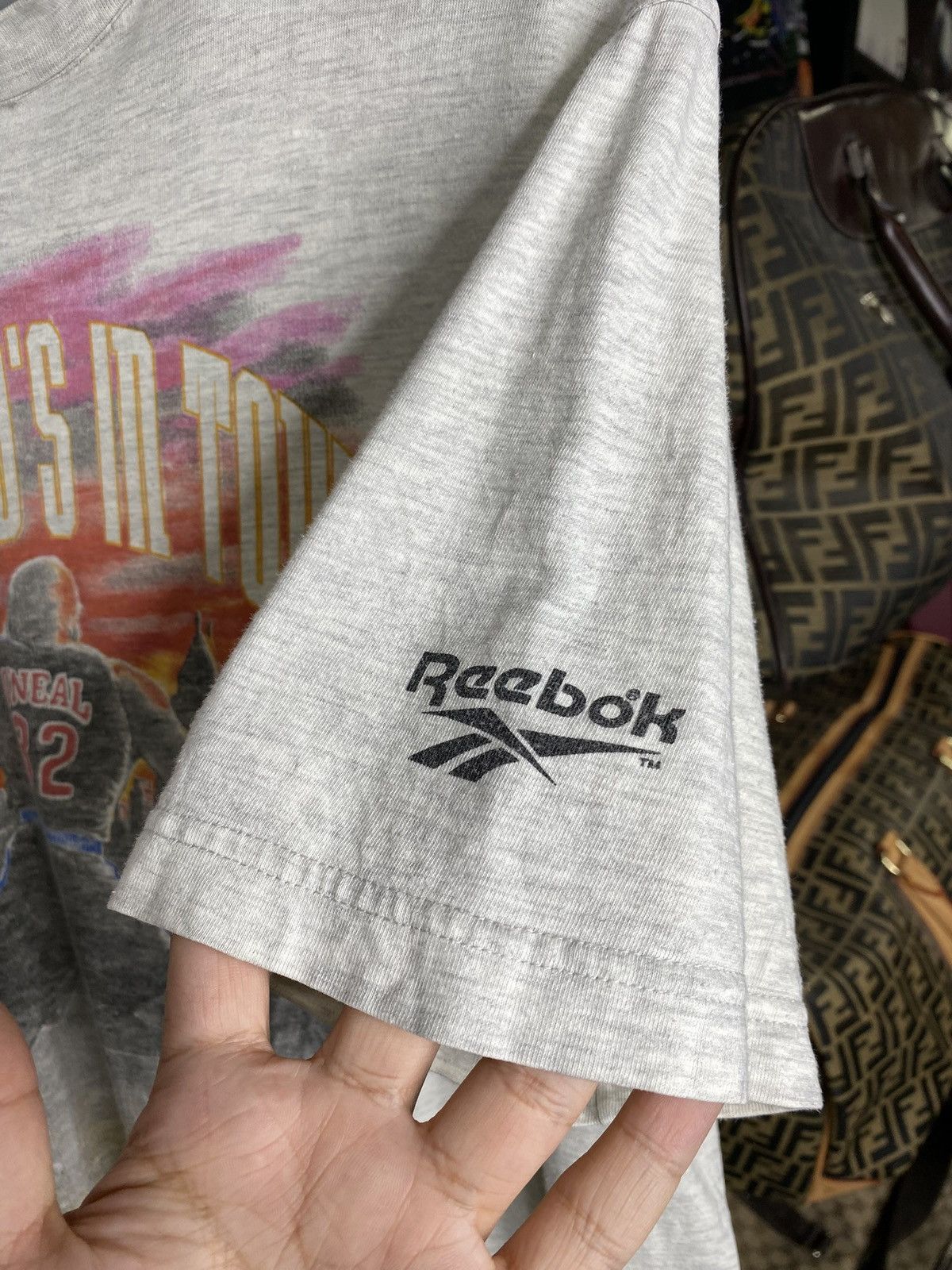 Vintage Vintage 90’s Shaq Reebok T-Shirt Size Medium Size US M / EU 48-50 / 2 - 5 Thumbnail