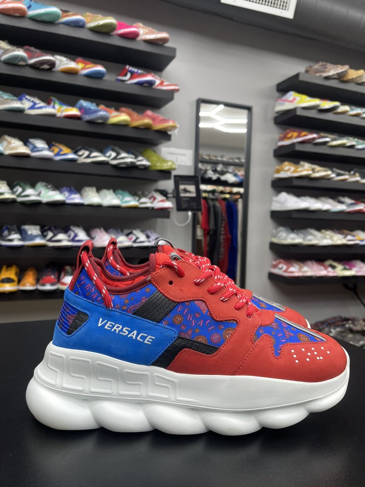 Versace Size 8US/41 - Versace $1075 Red/Blue Barocco Chain Reaction Size US 8 / EU 41 - 3 Thumbnail