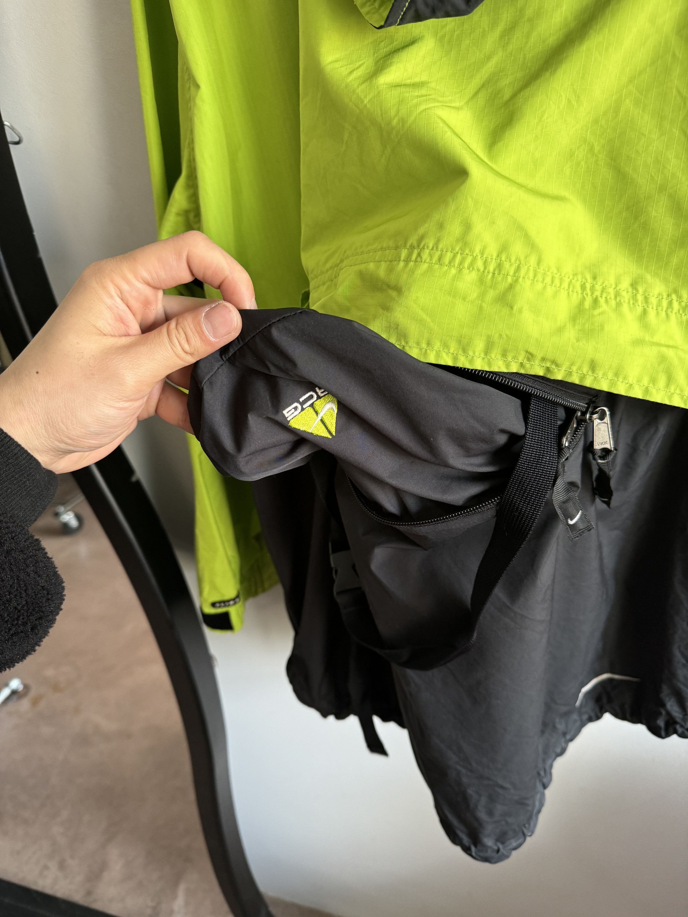 Nike × Nike ACG × Vintage 90/00s Nike ACG Packable Windbreaker Size L Size US L / EU 52-54 / 3 - 8 Thumbnail