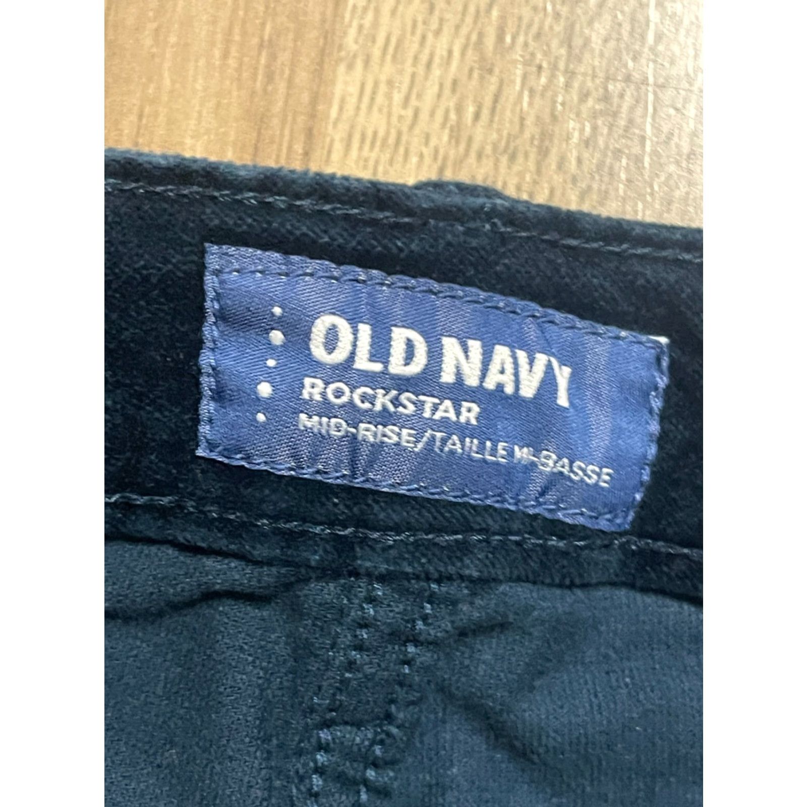 Old Navy Old Navy Jeans Women's Size 27 Blue Denim Rockstar Mid Rise Straight Leg Size 27" / US 4 / IT 40 - 6 Thumbnail