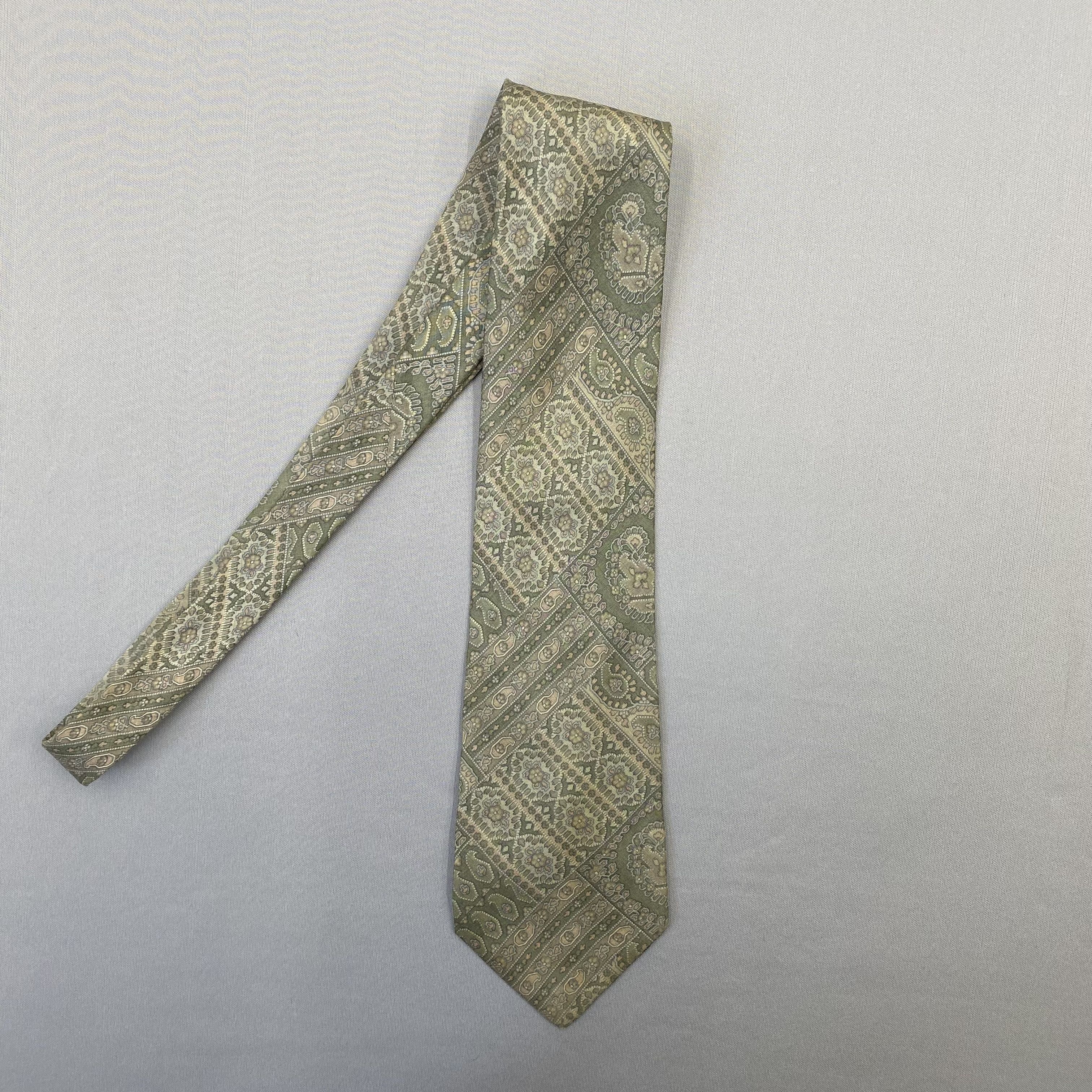 Japanese Brand Vintage Yves Saint Laurent SILK Necktie Cravate Pure Silk Size ONE SIZE - 4 Thumbnail