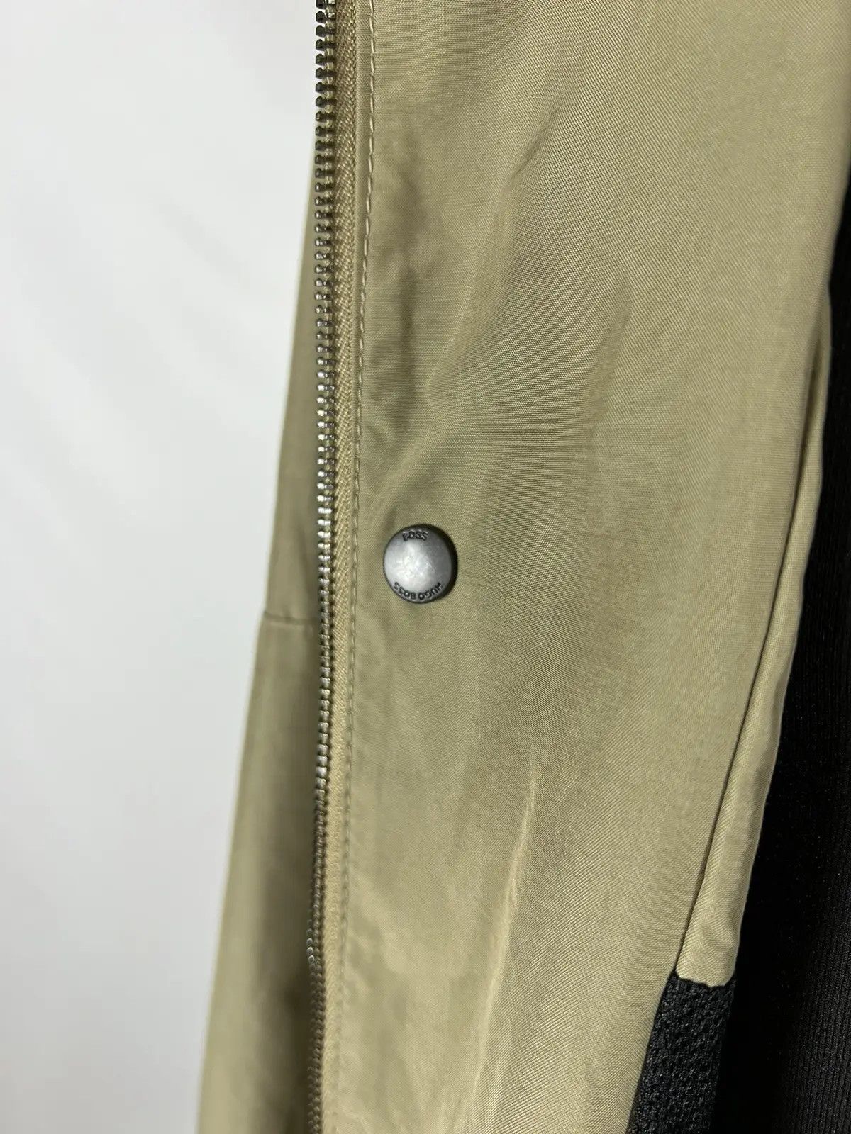 Designer × Hugo Boss Hugo Boss men’s light coat Size US M / EU 48-50 / 2 - 7 Thumbnail