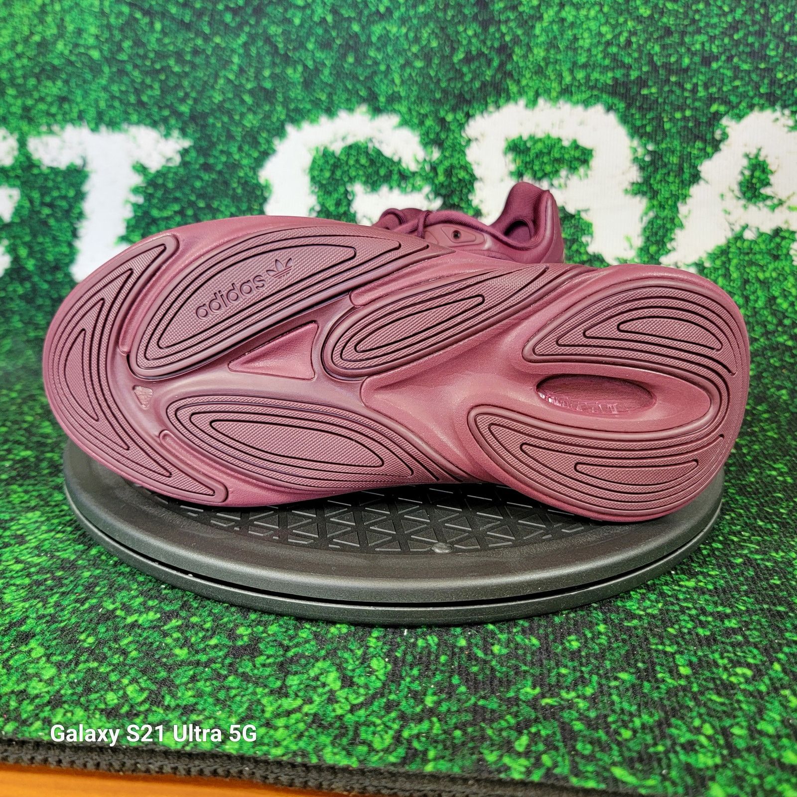 Adidas Ozelia Jr IG7469 GS Maroon Sz 5