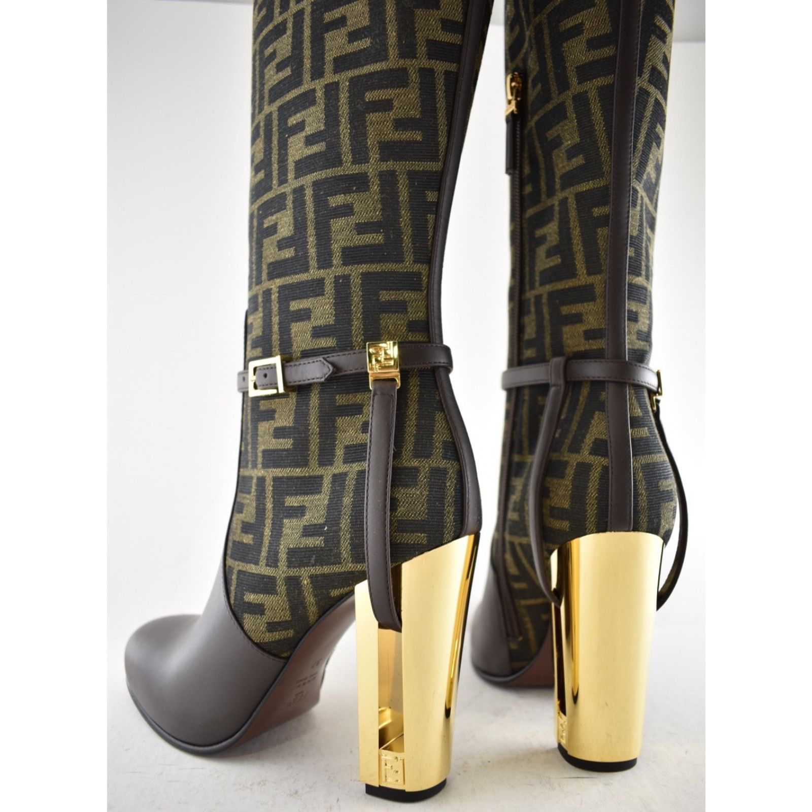 Fendi Fendi 105mm Traced Brown Leather Monogram FF Logo Size US 7 / IT 37 - 19 Thumbnail