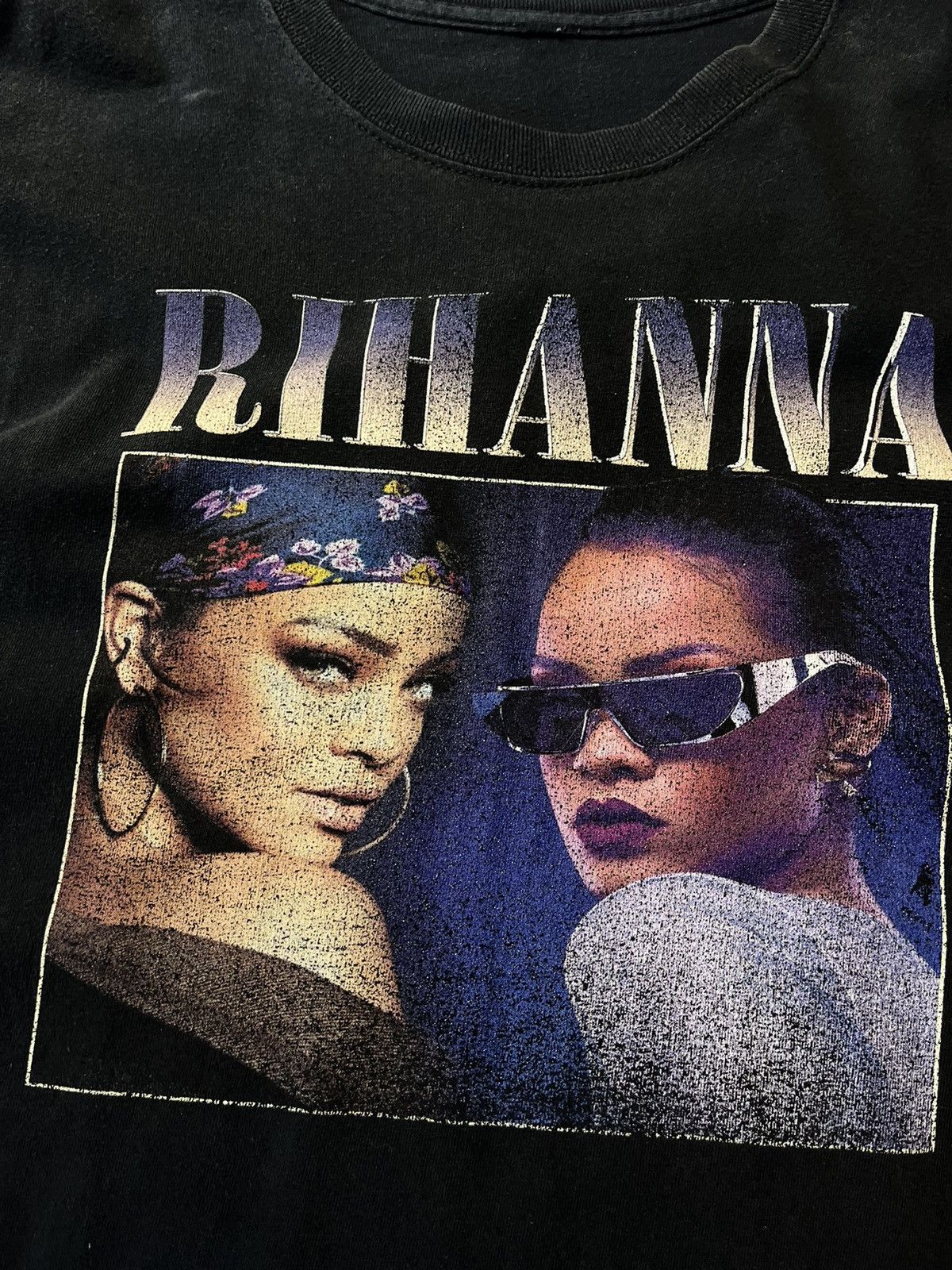 Band Tees Rihanna Vintage big logo Gildan band tee shirt Size US M / EU 48-50 / 2 - 8 Thumbnail