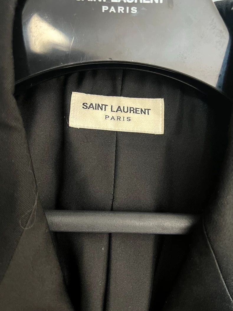 Saint Laurent Paris Saint Laurent Paris Fall/Winter 22 satin gun-lapel double-b Size 46R - 3 Thumbnail