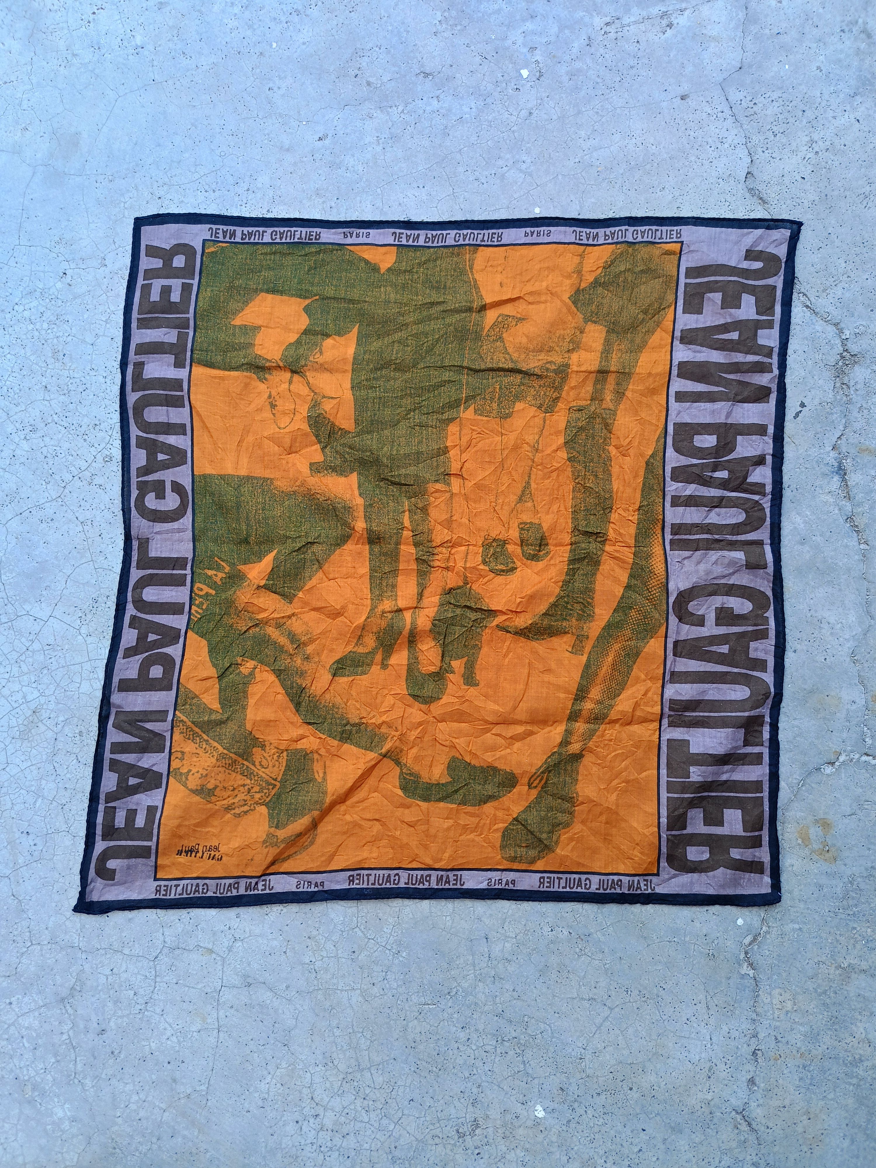 Jean Paul Gaultier 1990s JEAN PAUL GAULTIER ORANGE GRAPHIC SCARF Size ONE SIZE - 3 Thumbnail