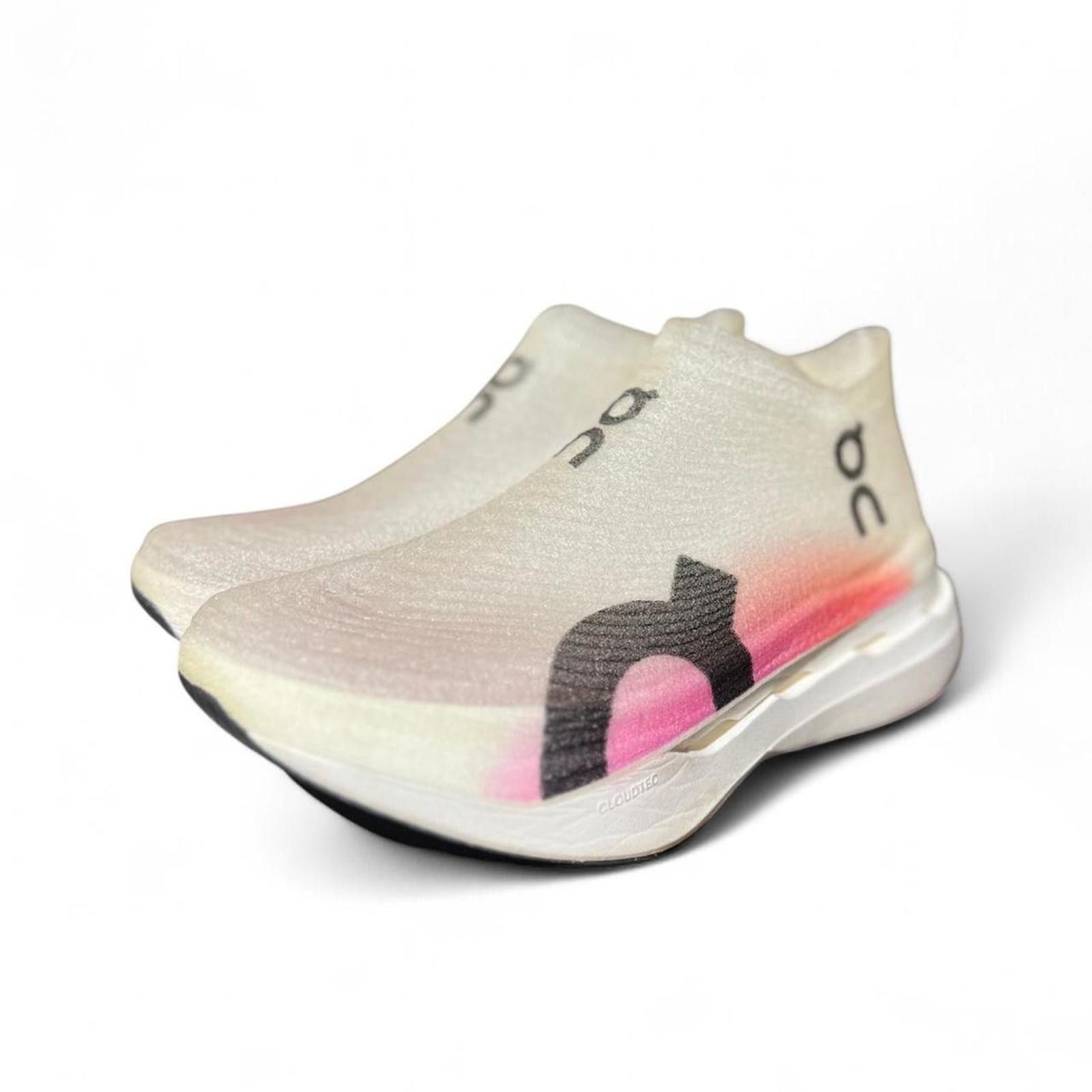 Other On Cloudboom Strike LS Size US 10.5 / IT 40.5 - 1 Thumbnail