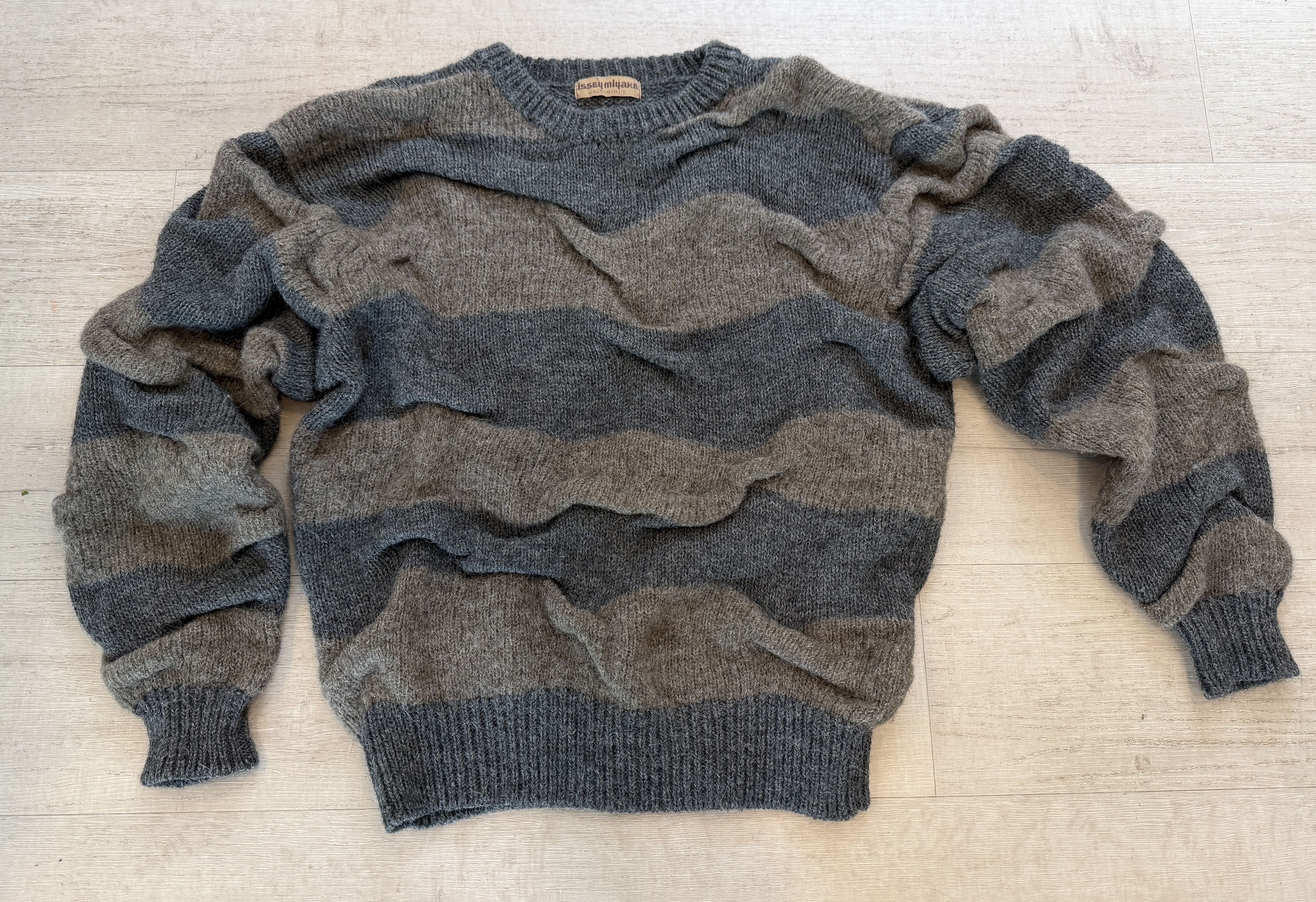 Issey Miyake RARE Vintage Issey Miyake Sweater Japan Size US L / EU 52-54 / 3 - 1 Thumbnail