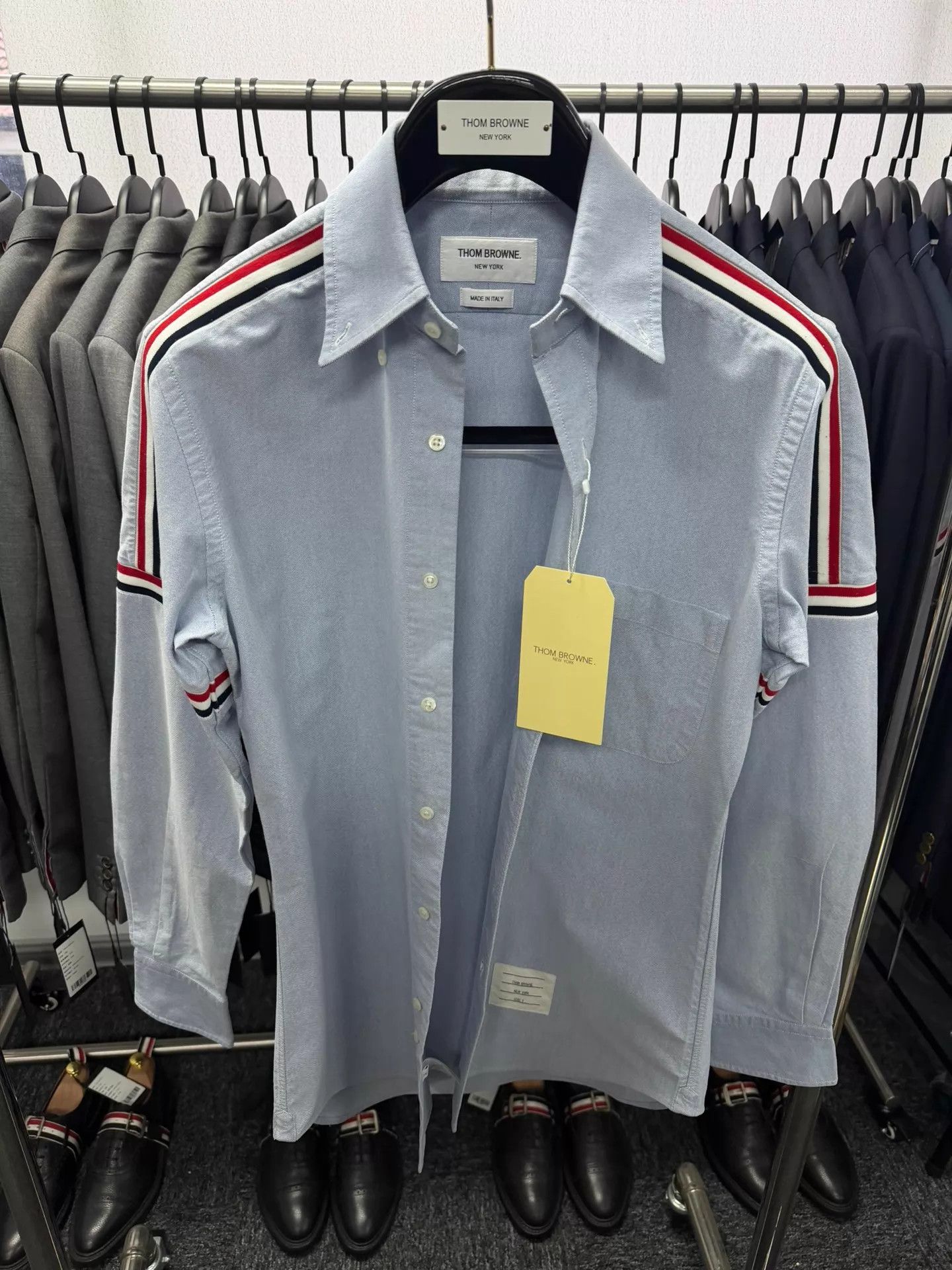 Thom Browne Thom Browne Men's 3-Color Logo Oxford Blue Shirt Size 2 Size US M / EU 48-50 / 2 - 1 Thumbnail