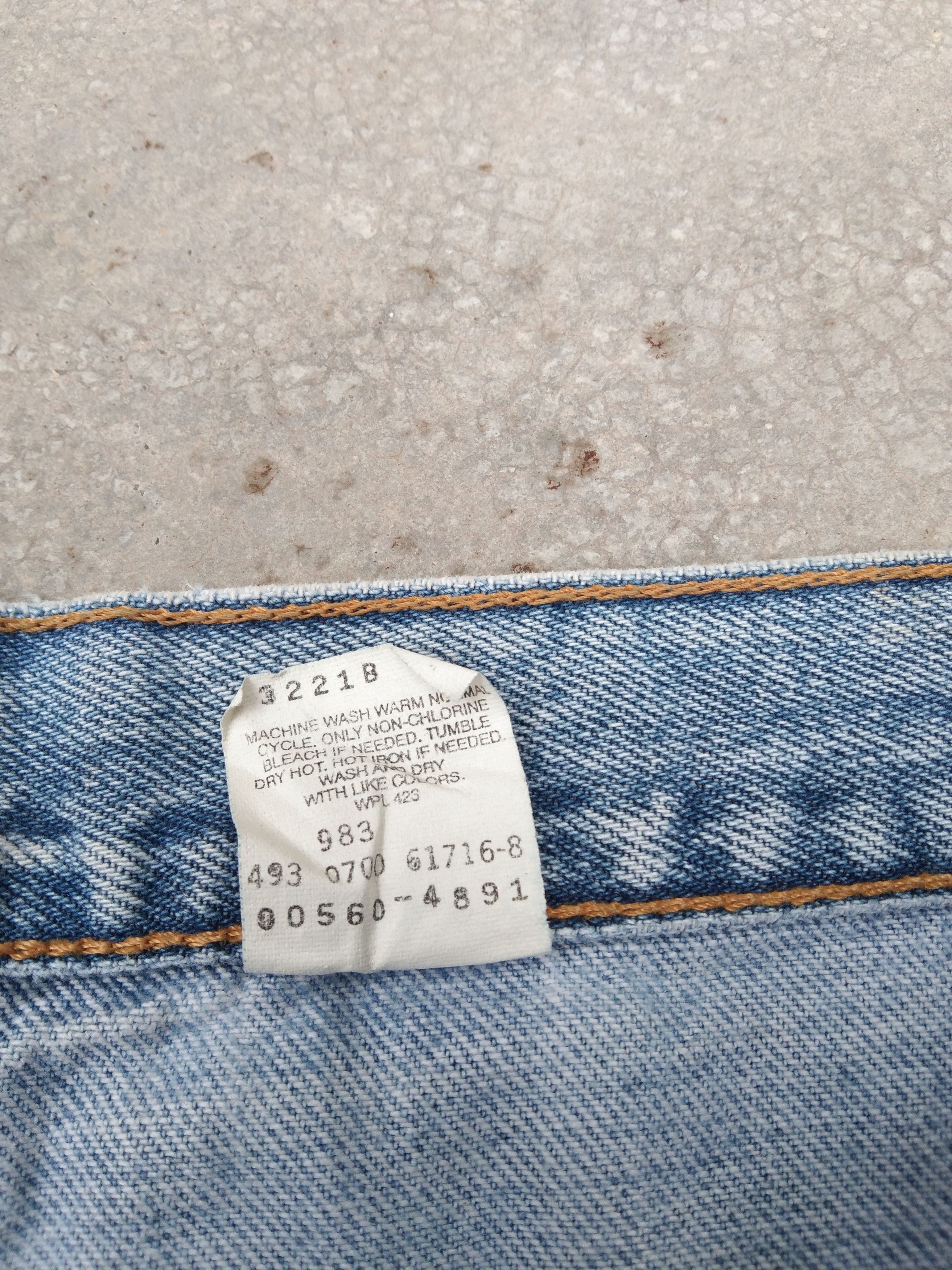 Levi's Vintage Levi's 560 Loose Tapered Leg Distressed Jeans 34x32 Size US 34 / EU 50 - 9 Thumbnail