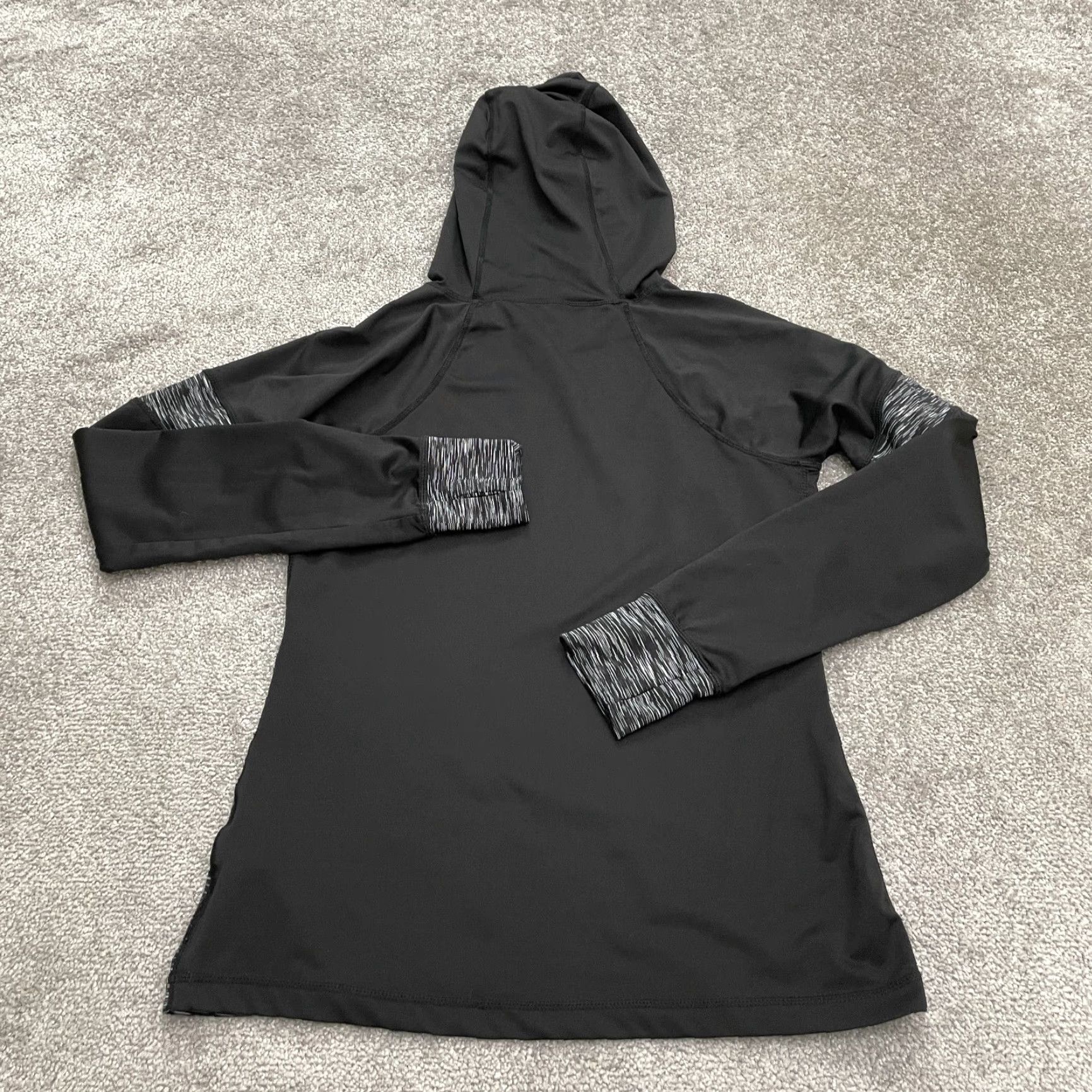 Reebok Reebok Hoodie Womens Small Black Gray Pullover Thumholes Athletic Active Size S / US 4 / IT 40 - 2 Thumbnail