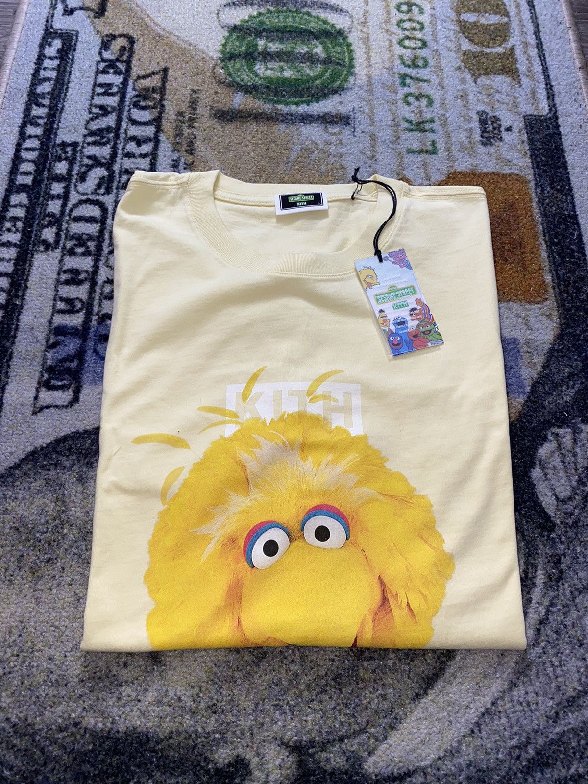 Kith Kith x Sesame Street Big Bird Tee Sunrise Size US L / EU 52-54 / 3 - 1 Thumbnail