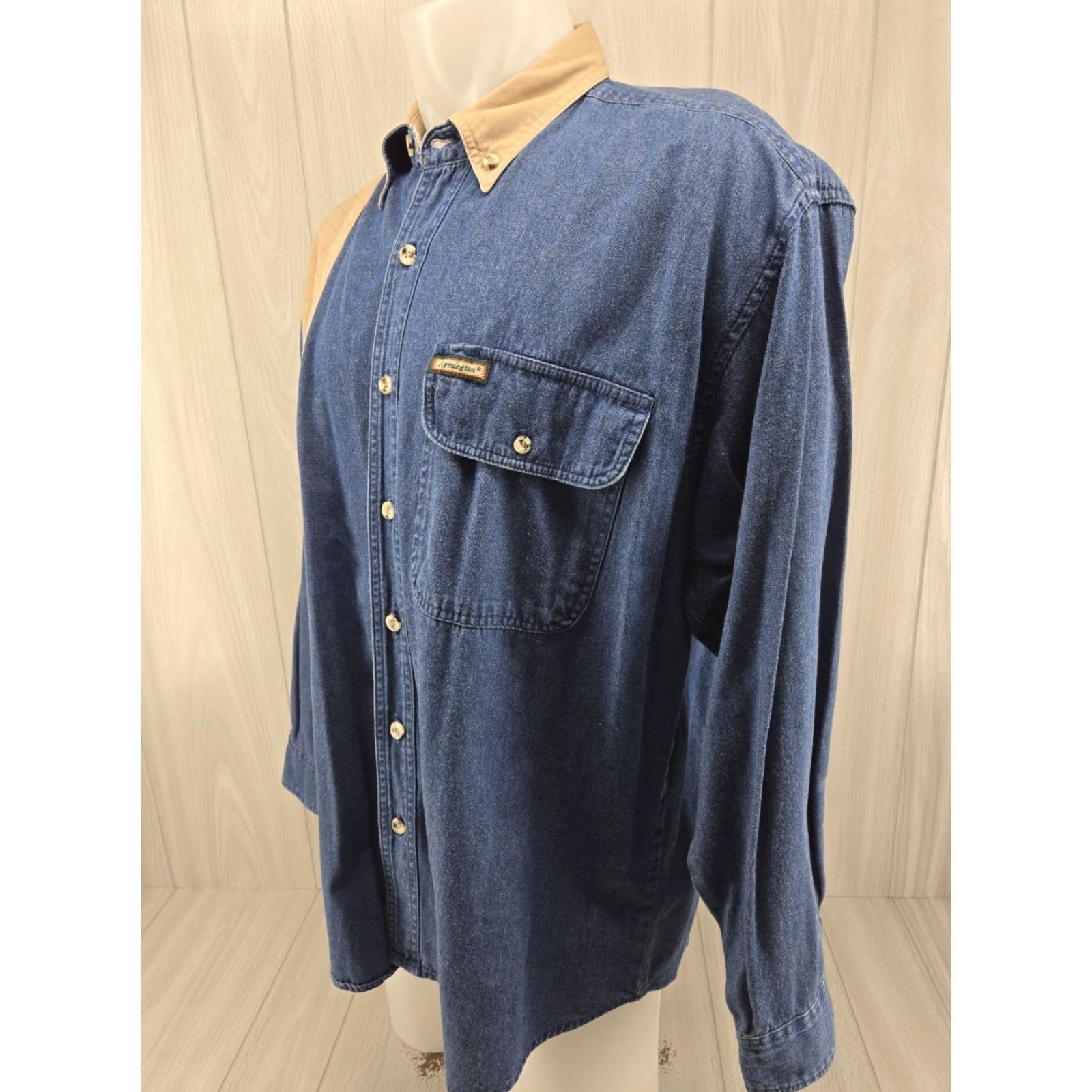 Denime VINTAGE Remington Men’s Shirt XL Blue Denim Long Sleeve Button-Down Shirt Mens Regular Fit Blue DenIM Long Sleeve Button-Up Size US XL / EU 56 / 4 - 3 Thumbnail