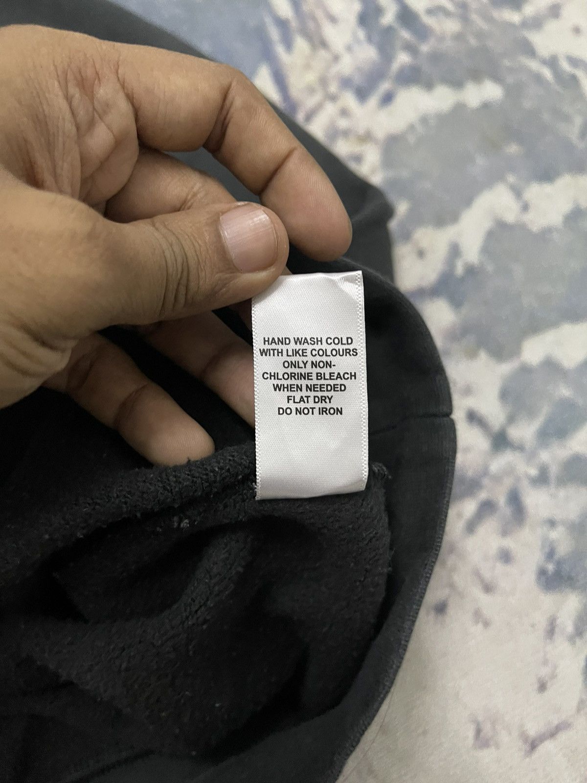 Fear of God ESSENTIALS FEAR OF GOD RUBBER LOGO CREWNECK OVERSIZE STYLE Size US S / EU 44-46 / 1 - 13 Thumbnail