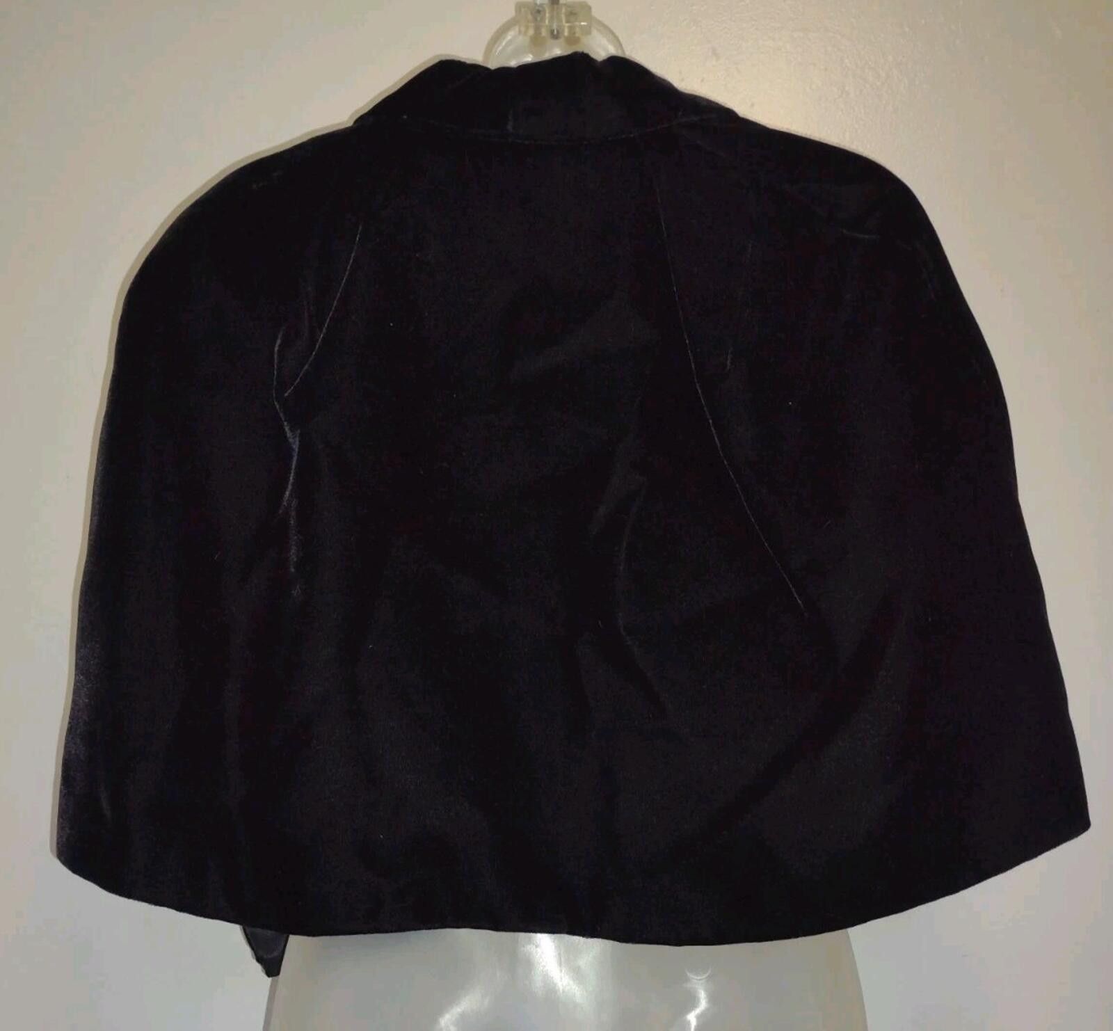 The Unbranded Brand VTG 40s Black Velvet Opera Capelet Satin Lined Evening Wrap Size ONE SIZE - 5 Thumbnail