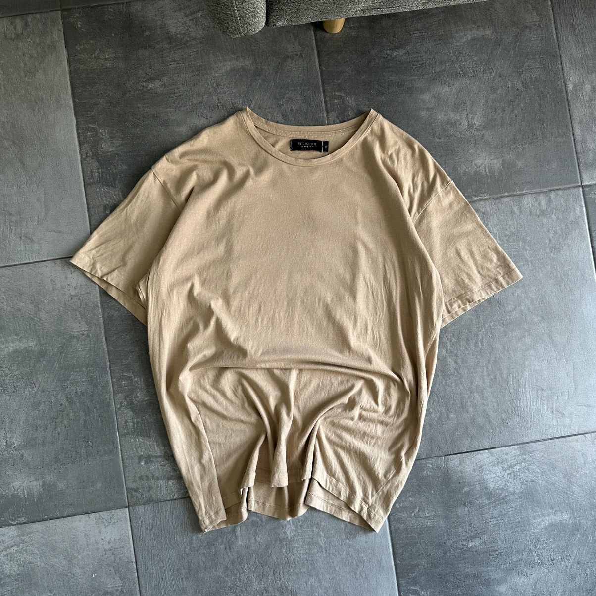 Vintage Vintage Religion T-shirts Japanese Style Big Logo Y2K 00s Size US M / EU 48-50 / 2 - 4 Thumbnail