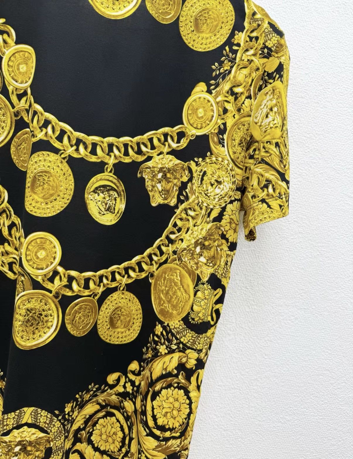 Versace VERSACE 100% Cotton Short Sleeve T-shirt J30 Size US L / EU 52-54 / 3 - 3 Thumbnail