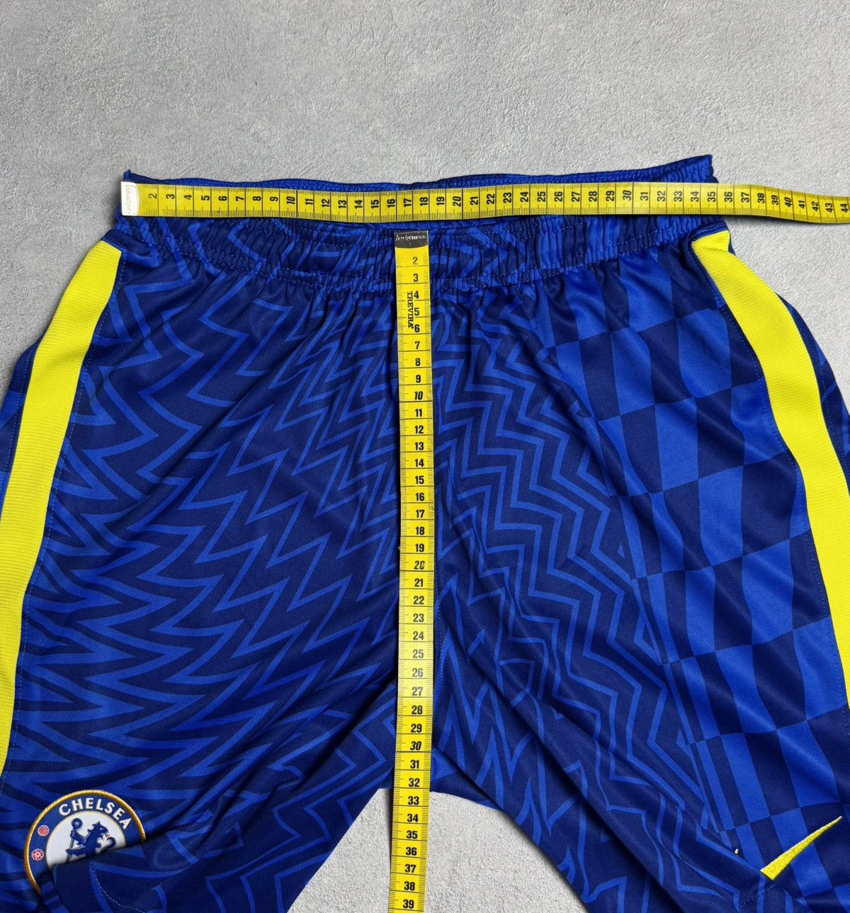 Other Chelsea 2021 2022 Home Football Soccer Shorts Nike Size US 34 / EU 50 - 13 Thumbnail