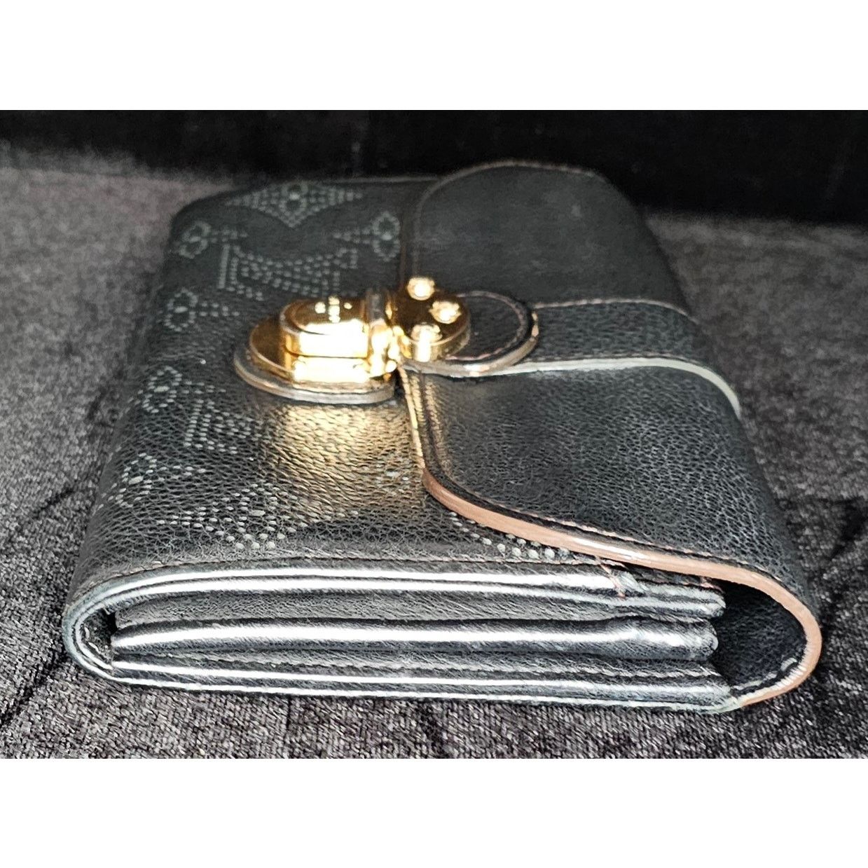Louis Vuitton Louis Vuitton Mahina Amelia Black Gold Hardware Long Wallet Size ONE SIZE - 9 Thumbnail