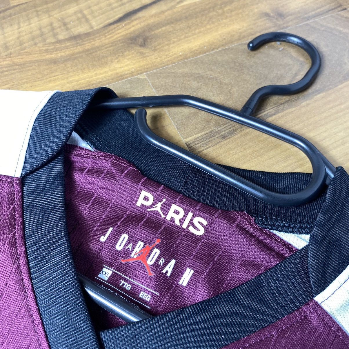 Vintage Jersey Jordan Saint Paris PSG 20/21 Mbappe 7 Size US XL / EU 56 / 4 - 14 Thumbnail