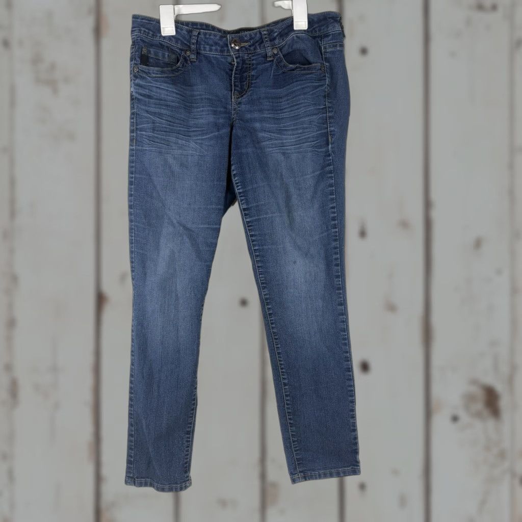 Torrid Torrid Med Wash W-Whiskers Low Rise Skinny Jeans Womens Size 14S Size 36" / US 14 / IT 50 - 1 Thumbnail