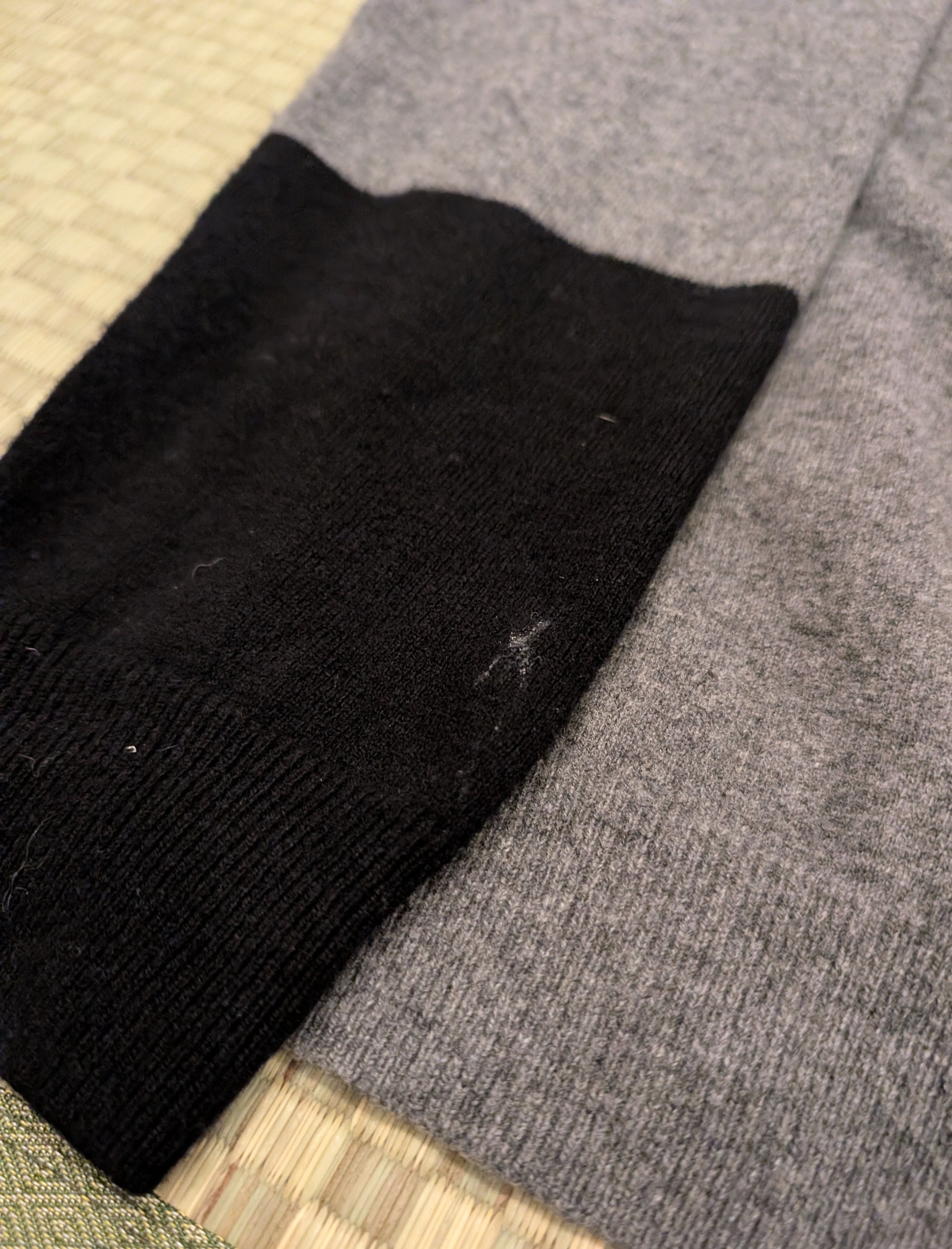 Comme des Garcons SHIRT Comme Des Garcons SHIRT CDG V-neck Contrast Wool Cardigan Size US XL / EU 56 / 4 - 8 Thumbnail