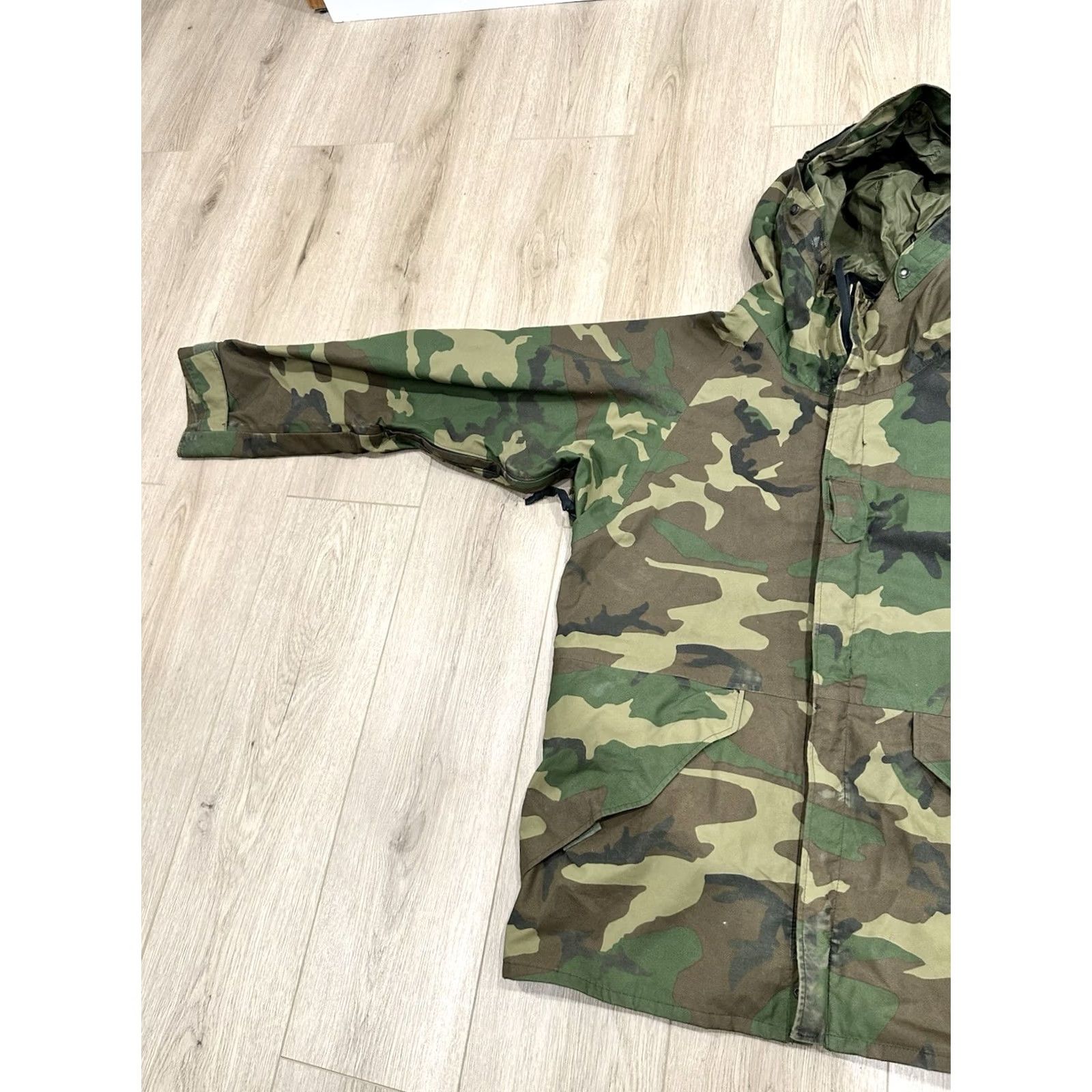 Industrie VINTAGE Tennier Industries ECWCS Parka Mens Medium Long Camouflage Army Cold Weather Hooded Coat Jacket with Full Zip Pockets Size US M / EU 48-50 / 2 - 4 Thumbnail