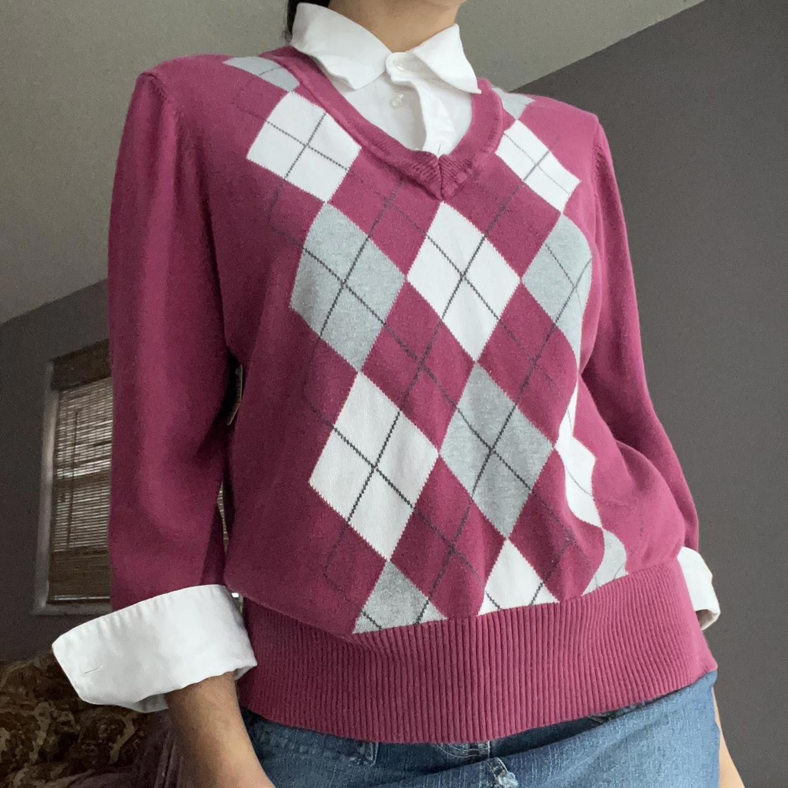 Van Heusen Pink and grey argyle sweater with white collar Size M / US 6-8 / IT 42-44 - 8 Thumbnail