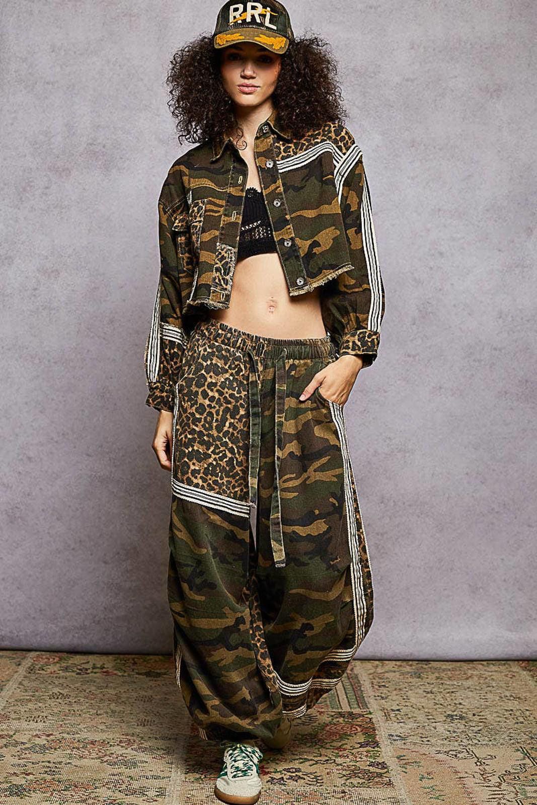 Other Printed Woven Contrast Band Trim Jogger Pants by POL Size 28" / US 6 / IT 42 - 8 Thumbnail