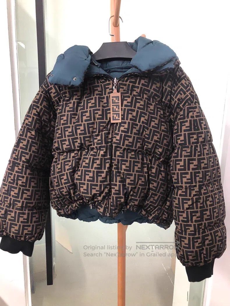 Fendi Fendi All-over printed down jacket reversible Size M / US 6-8 / IT 42-44 - 1 Thumbnail
